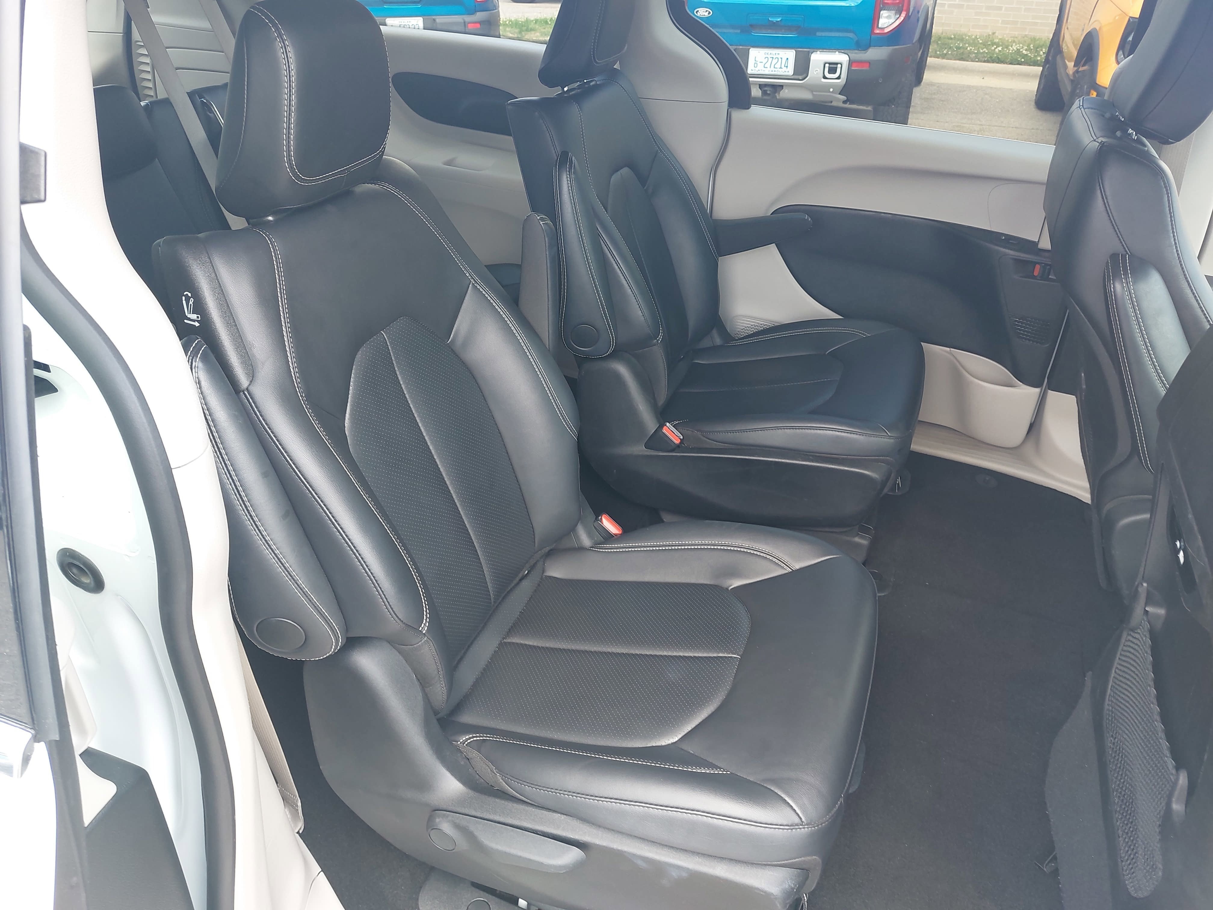 2024 Chrysler Pacifica Hybrid Select