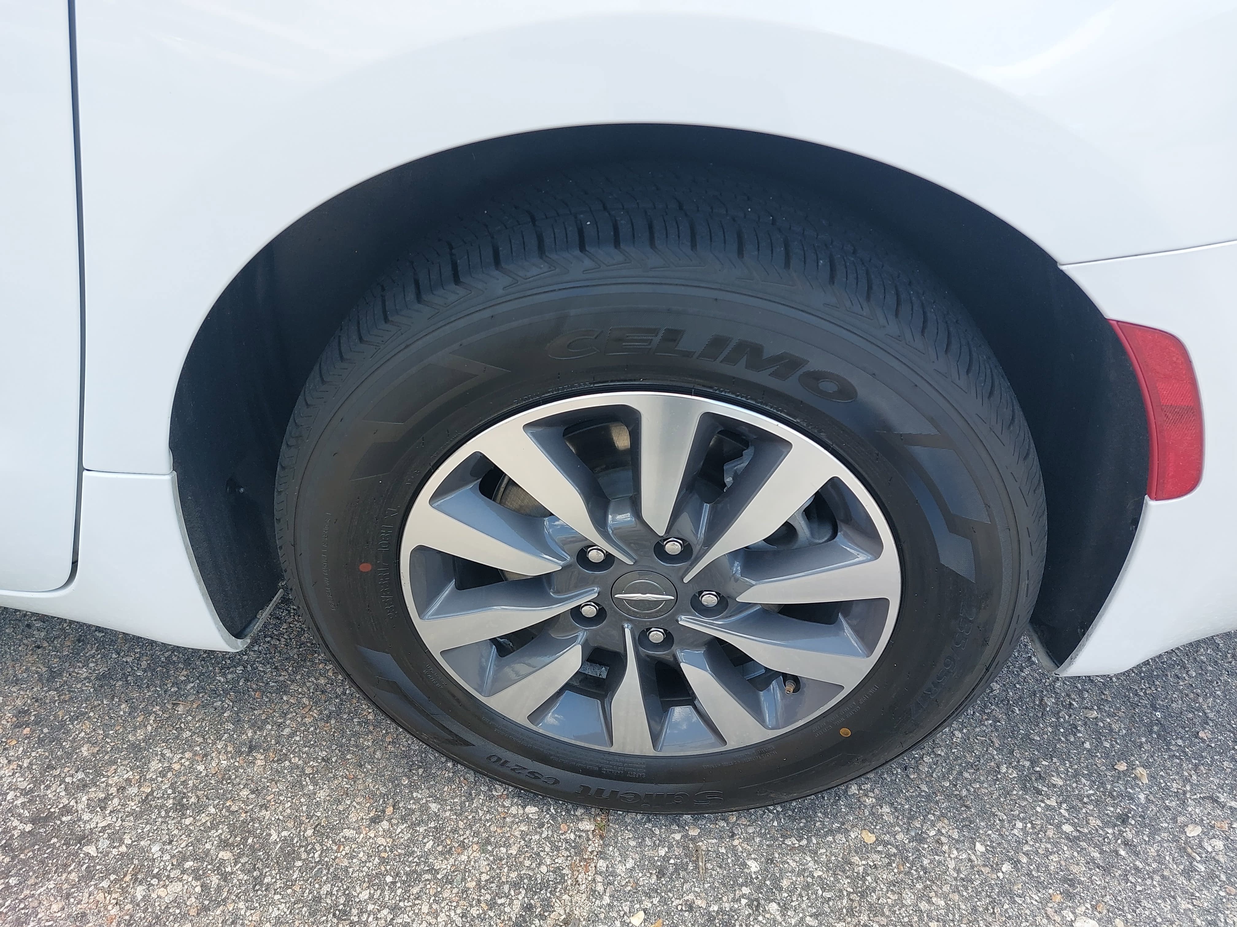 2024 Chrysler Pacifica Hybrid Select
