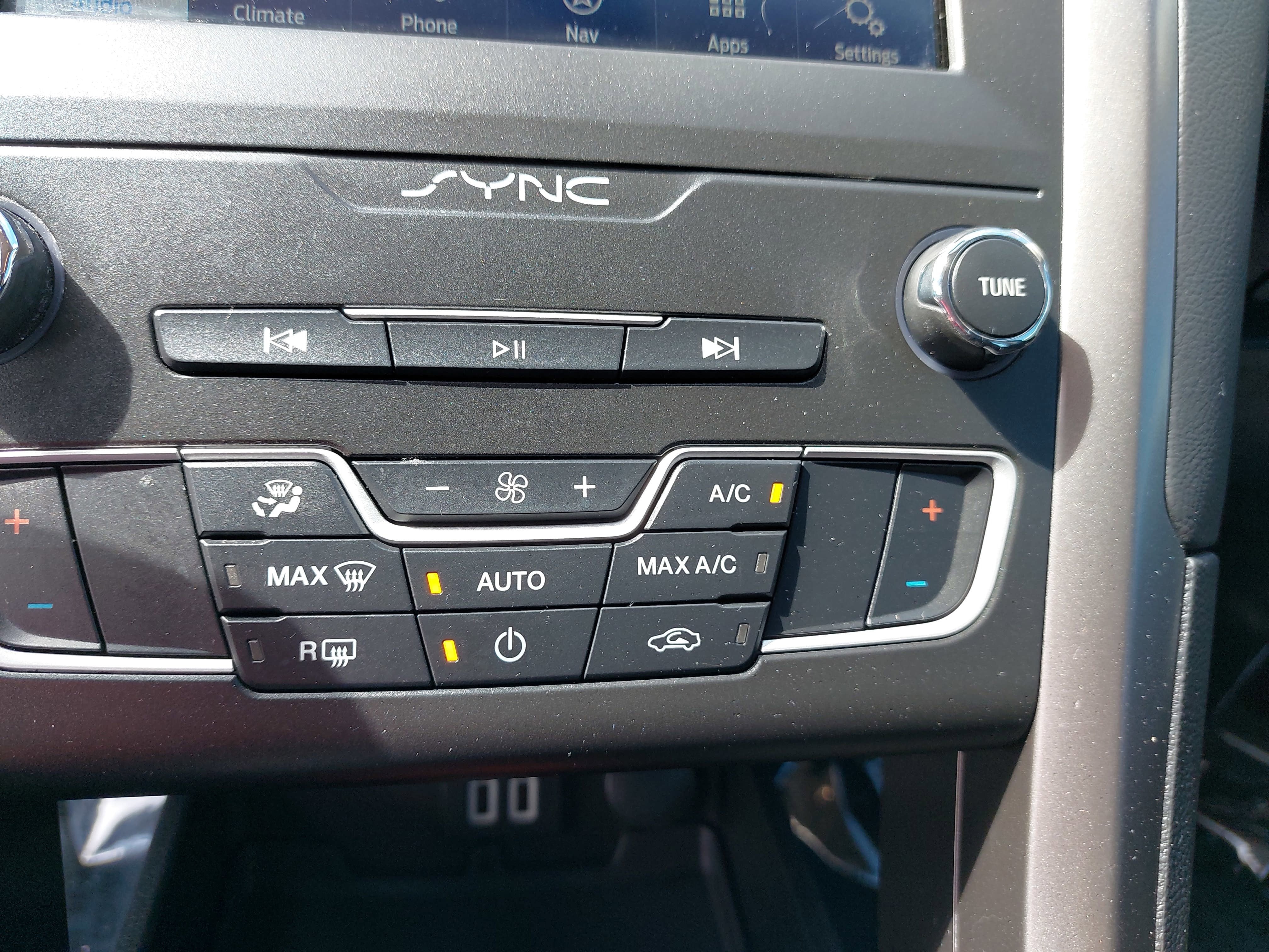 2020 Ford Fusion Hybrid SE