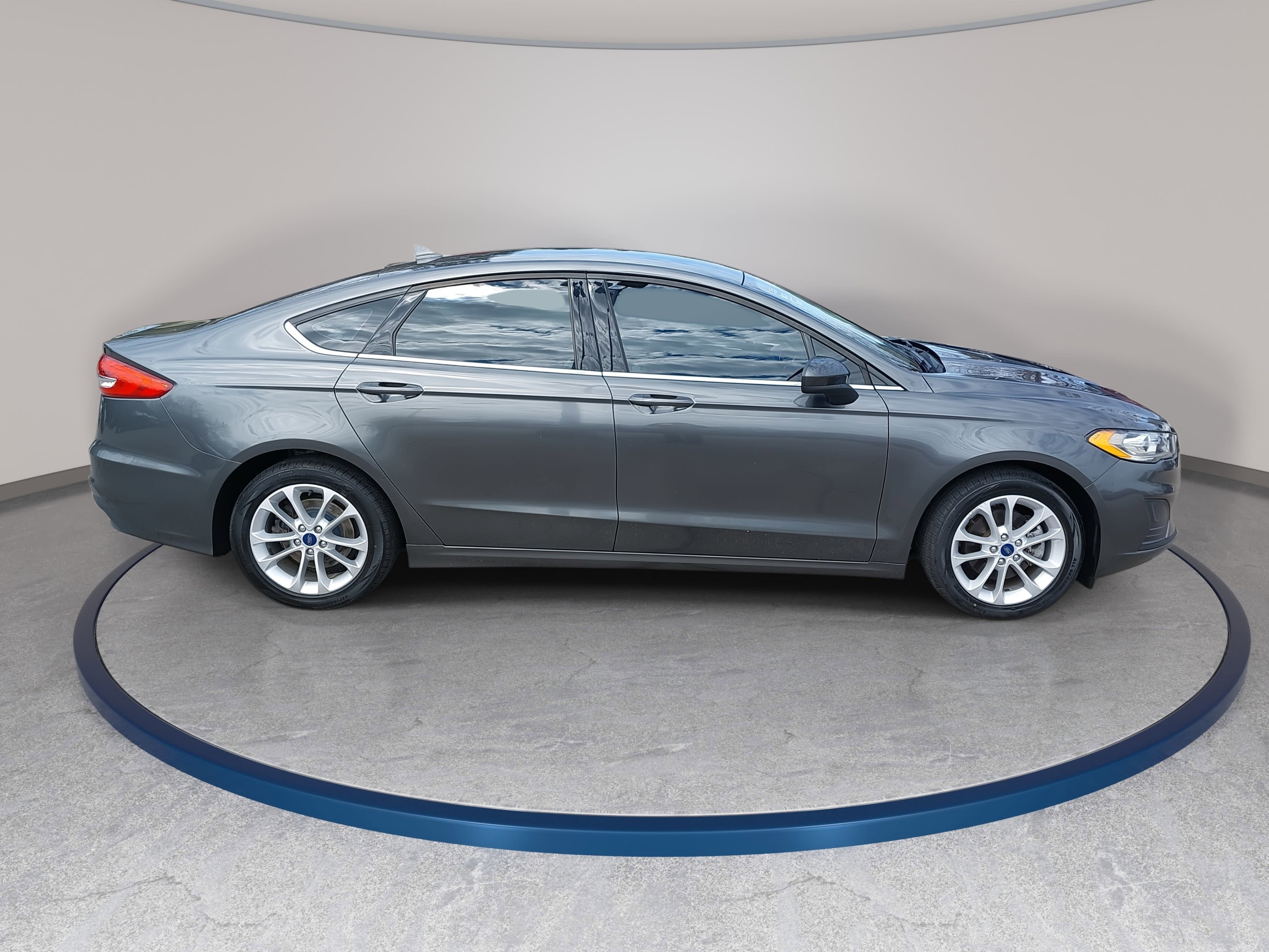 2020 Ford Fusion Hybrid SE