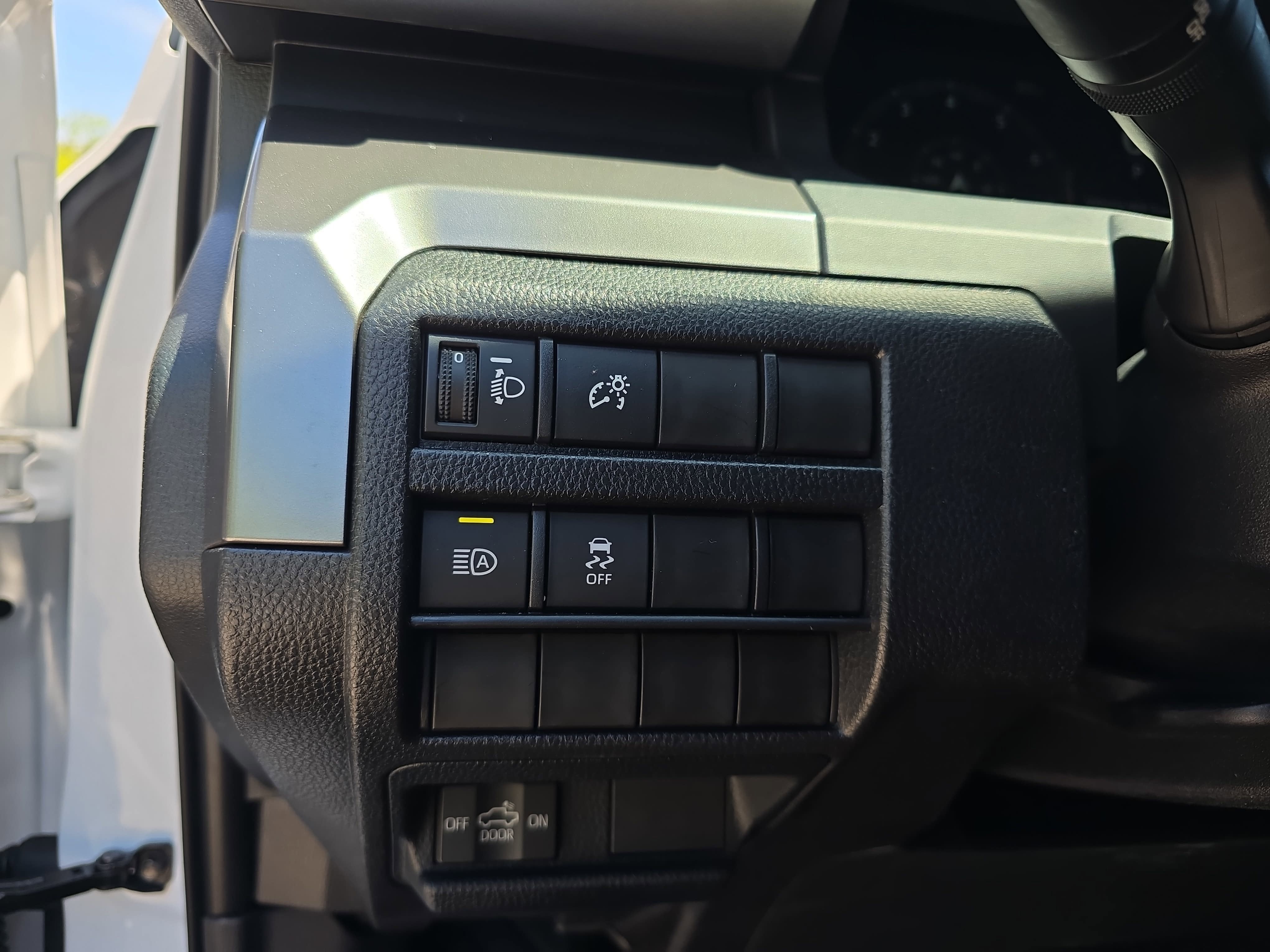 2025 Toyota Tacoma 2WD SR5