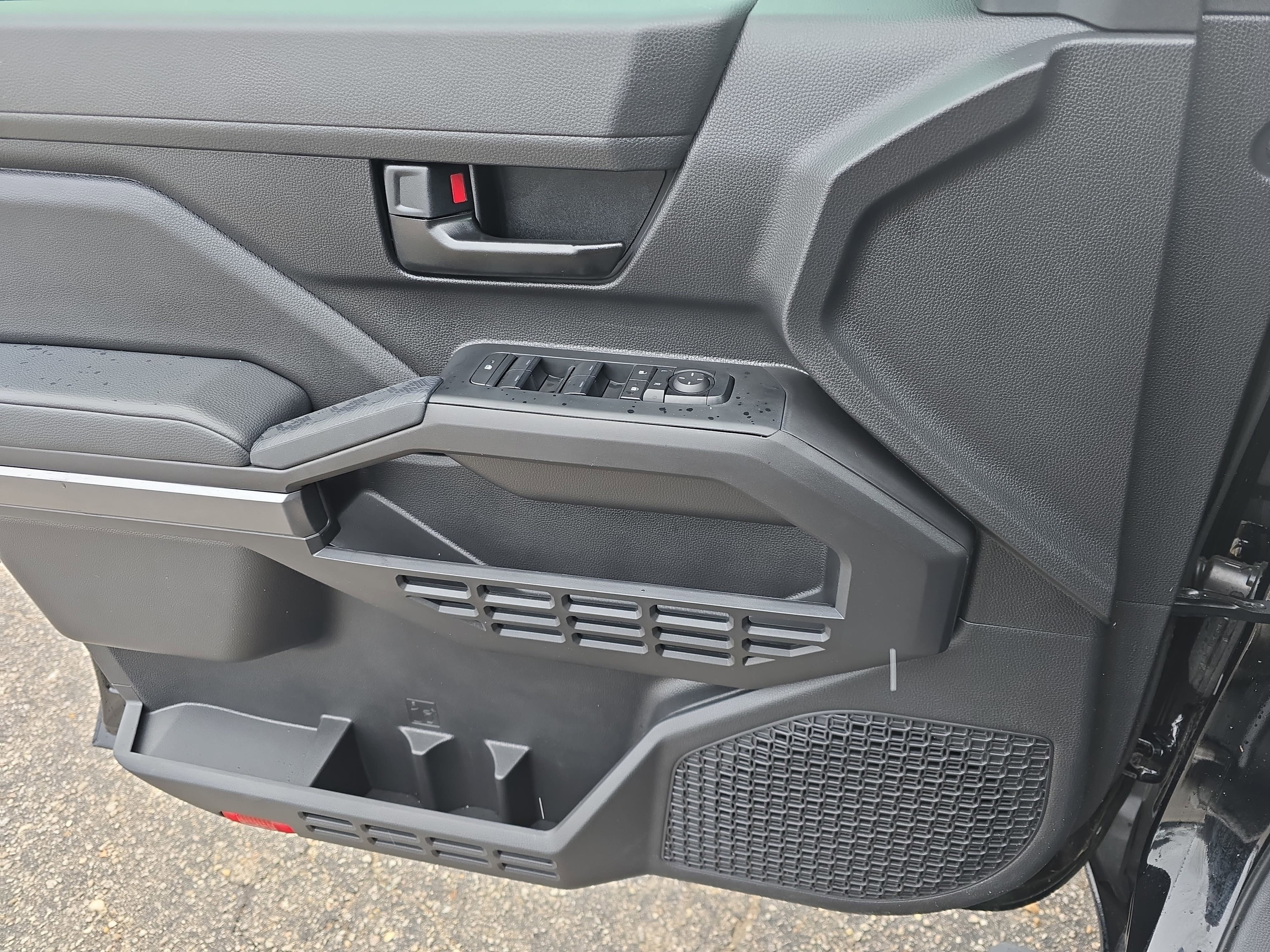 2025 Toyota Tacoma 4WD SR