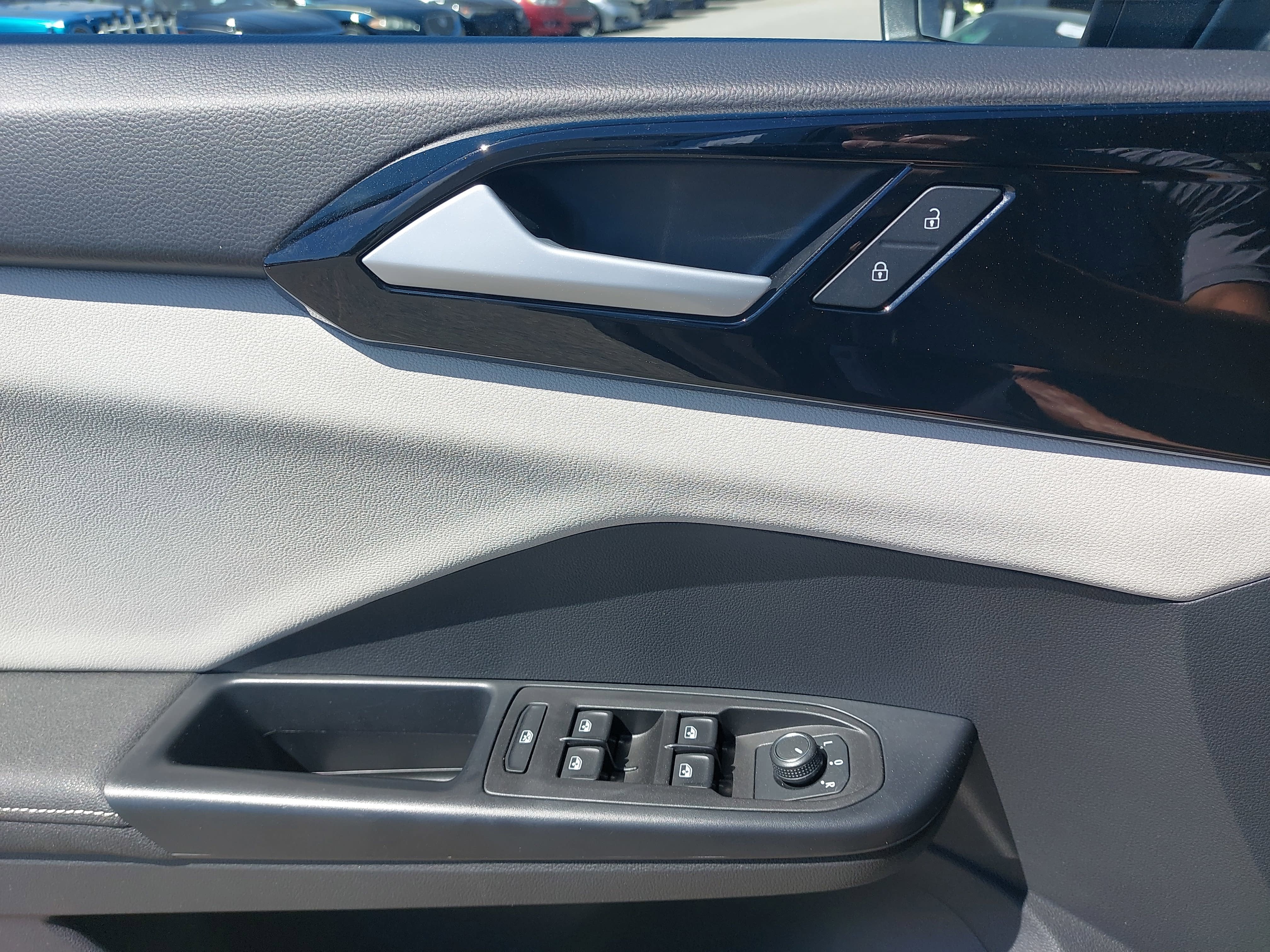 2025 Volkswagen Taos S