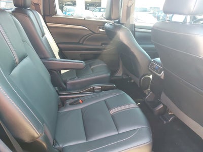 2018 Toyota Highlander SE