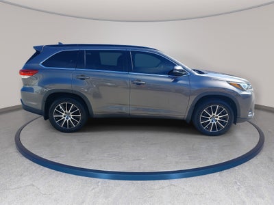 2018 Toyota Highlander SE