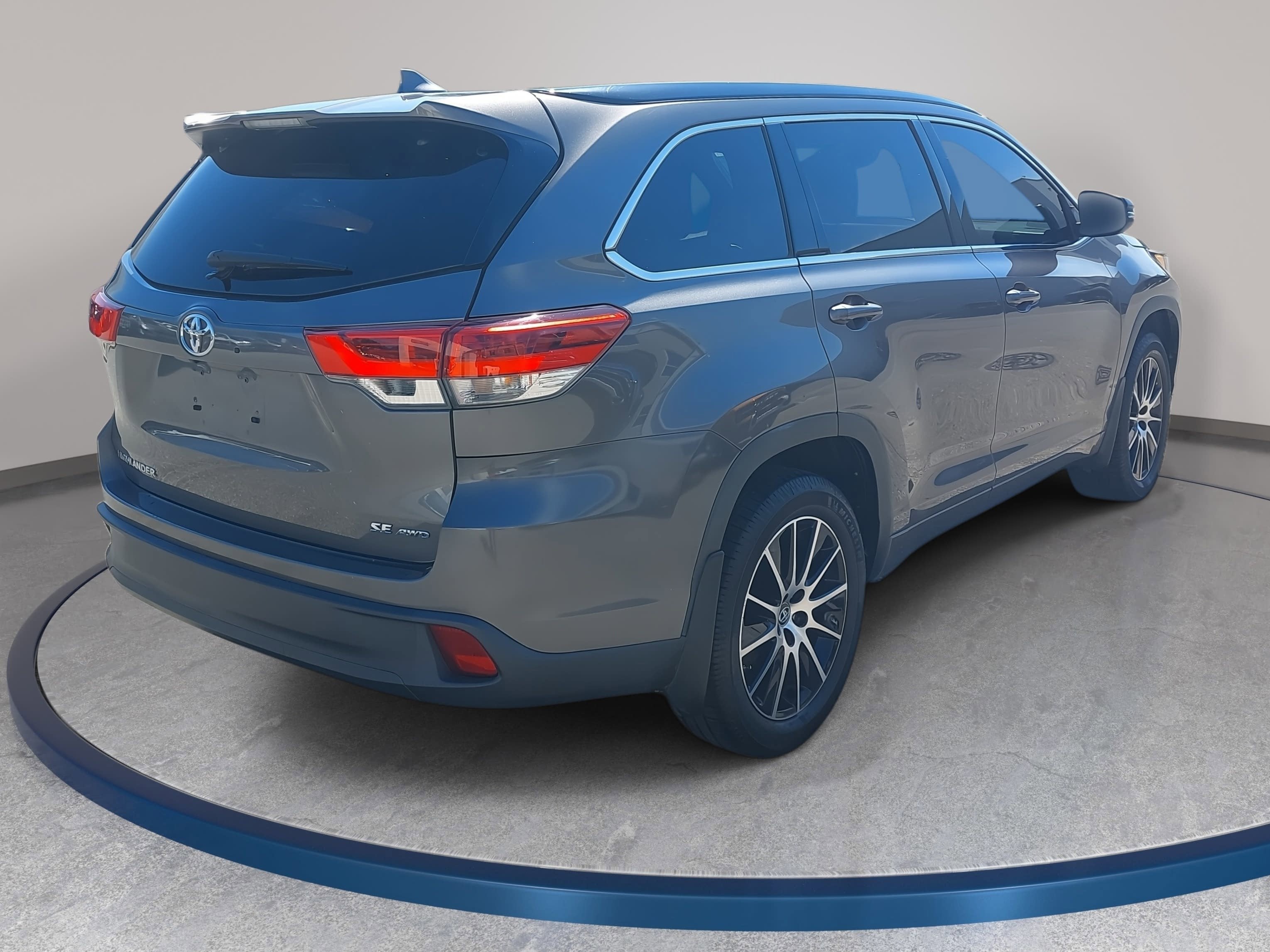 2018 Toyota Highlander SE
