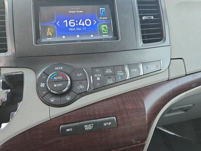 2011 Toyota Sienna XLE AAS