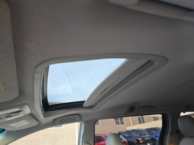 2011 Toyota Sienna XLE AAS