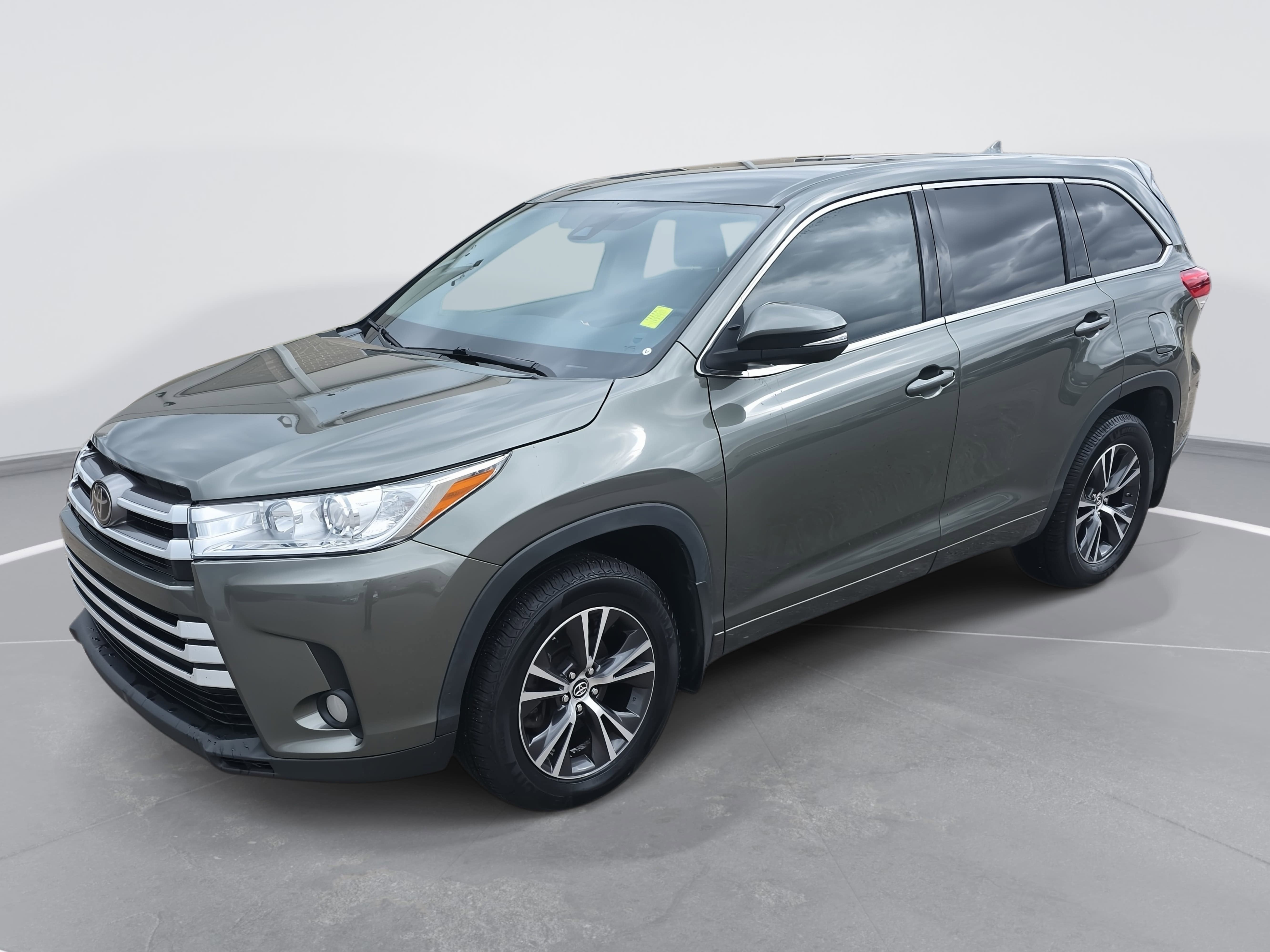2018 Toyota Highlander LE