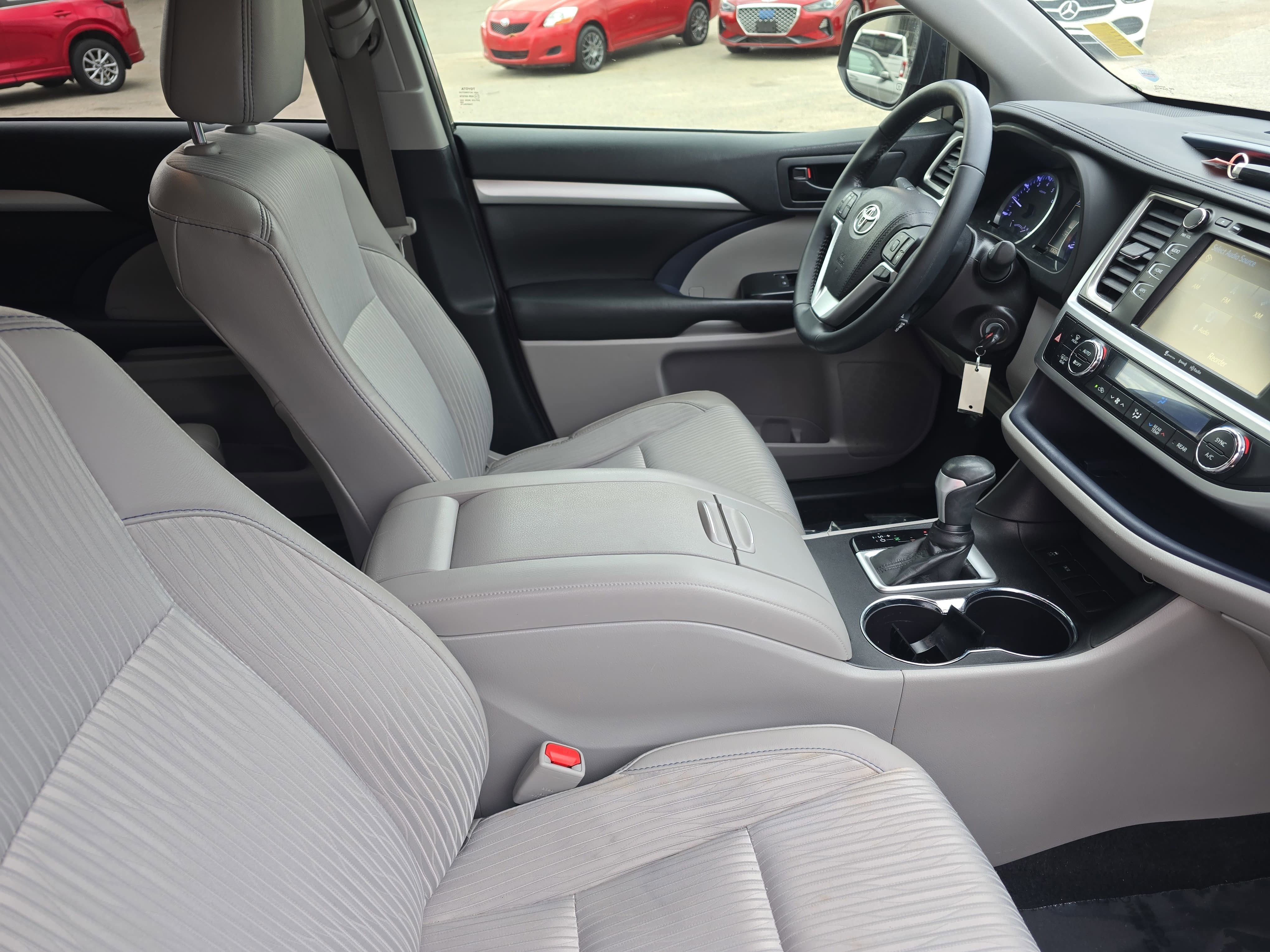 2018 Toyota Highlander LE