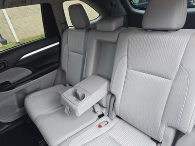 2018 Toyota Highlander LE