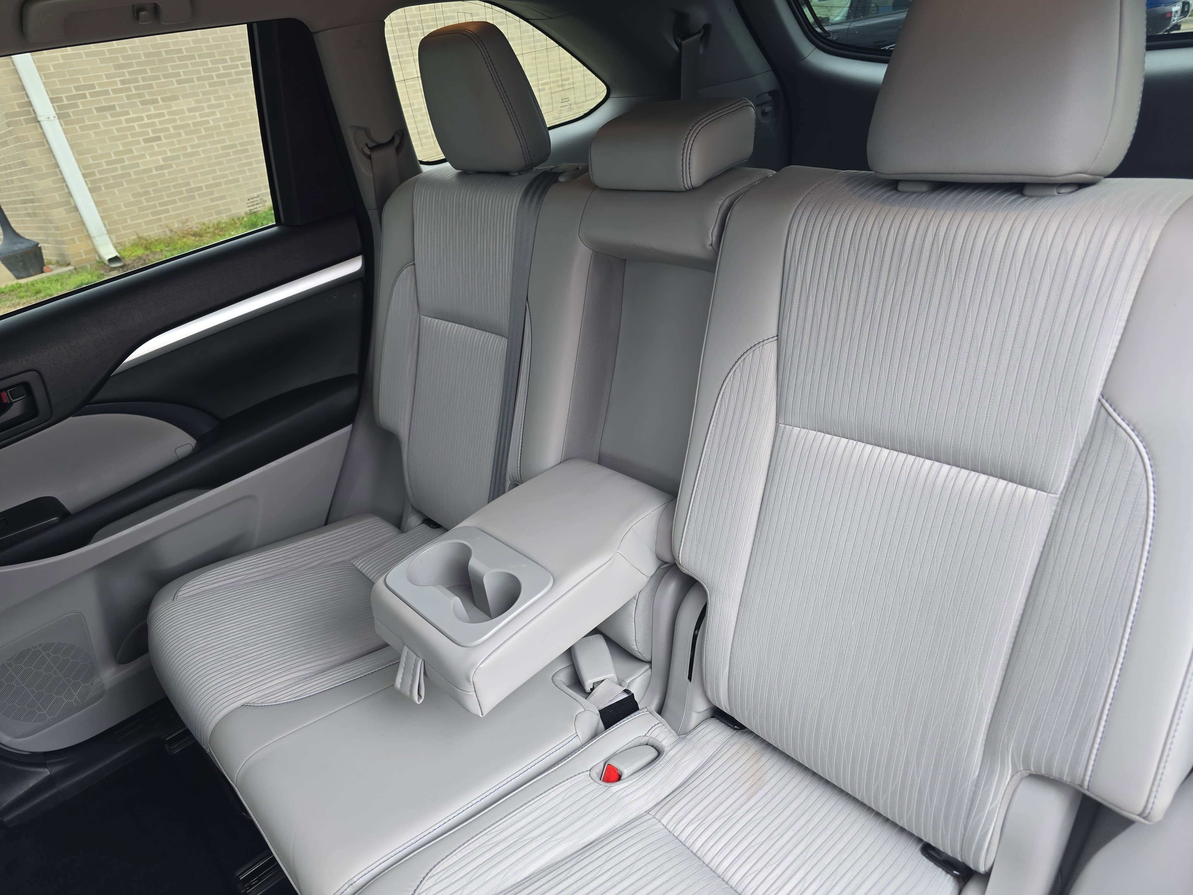 2018 Toyota Highlander LE