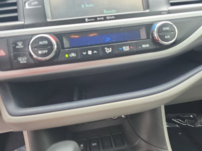 2018 Toyota Highlander LE