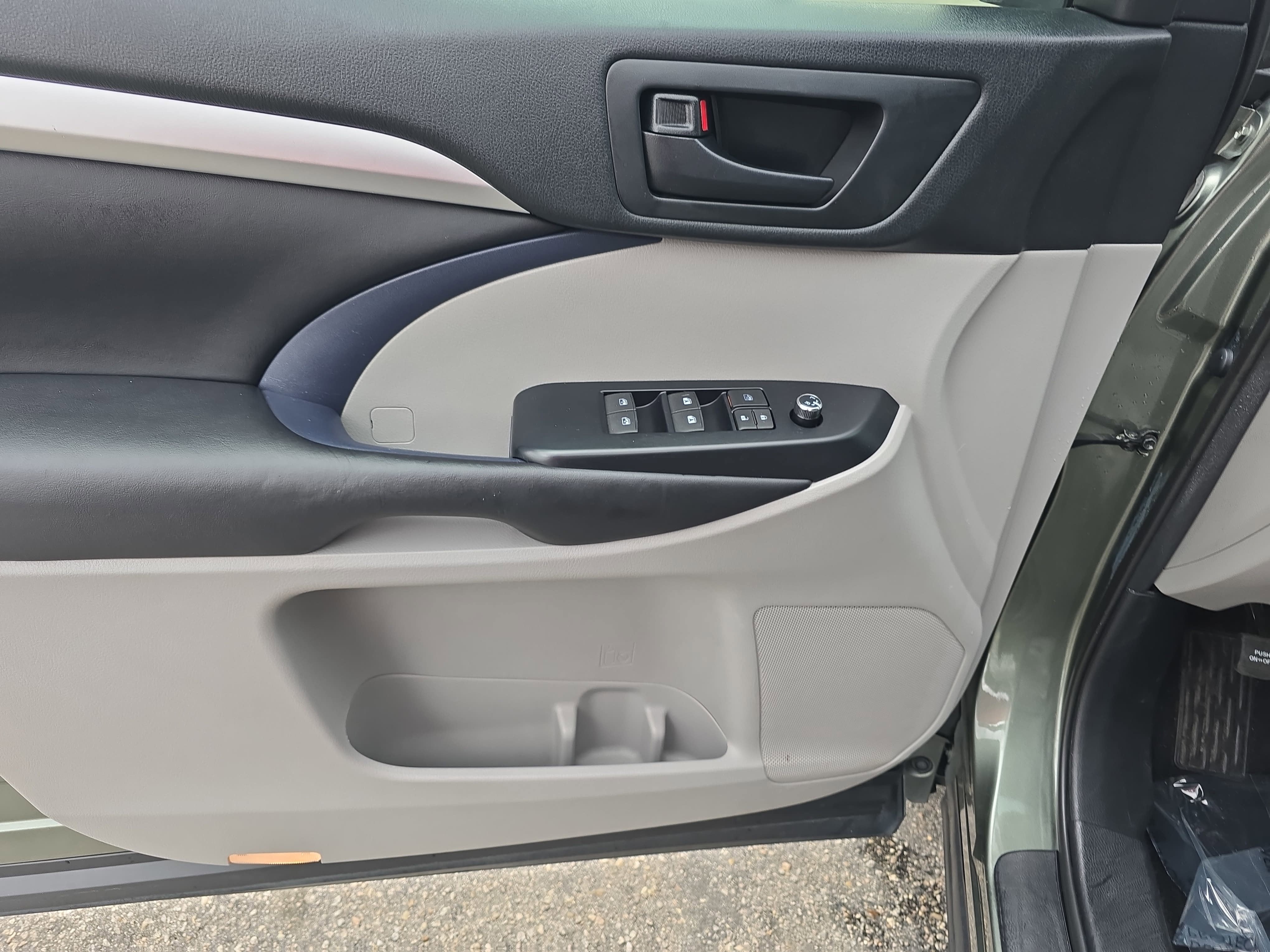 2018 Toyota Highlander LE