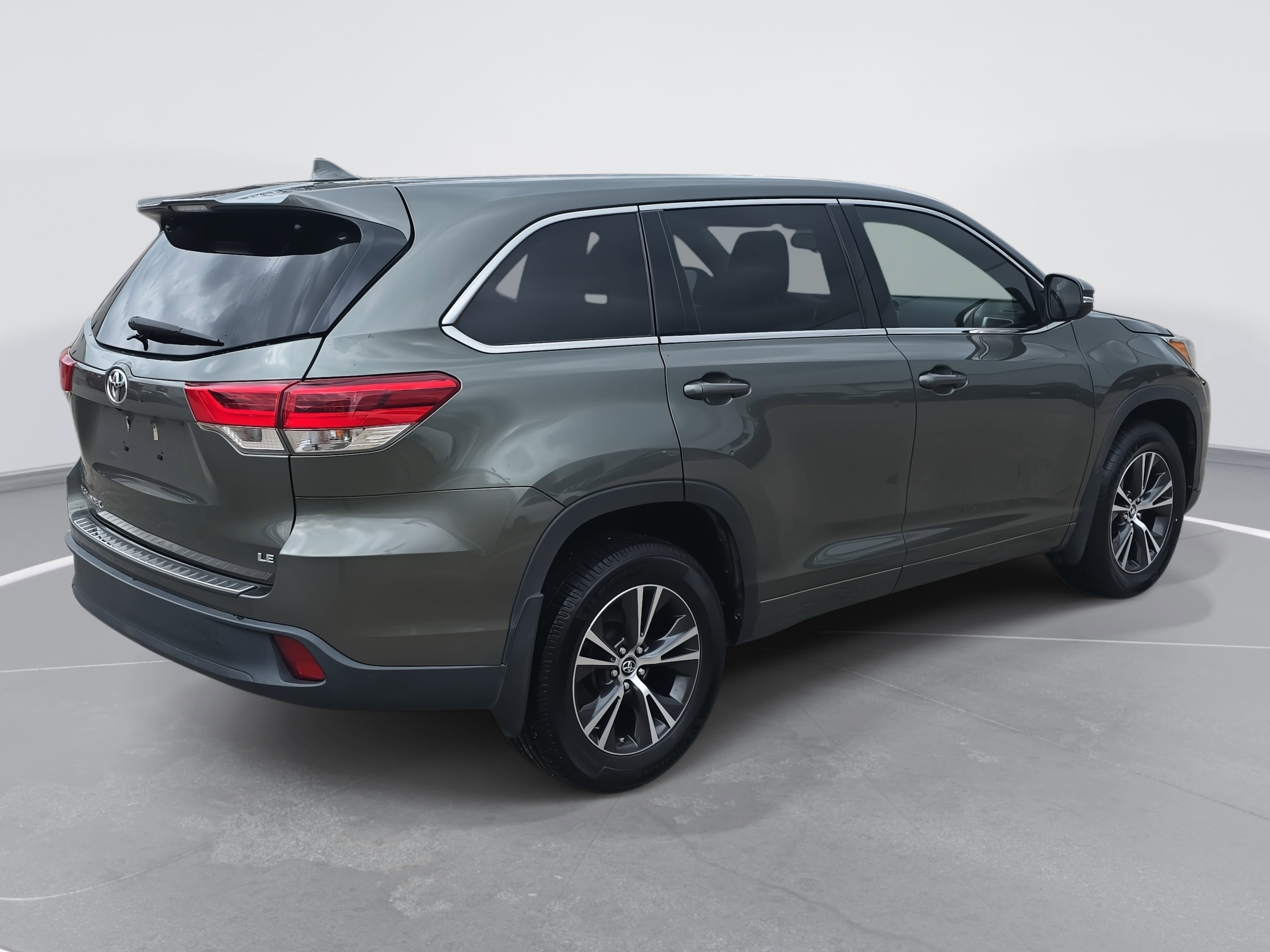 2018 Toyota Highlander LE