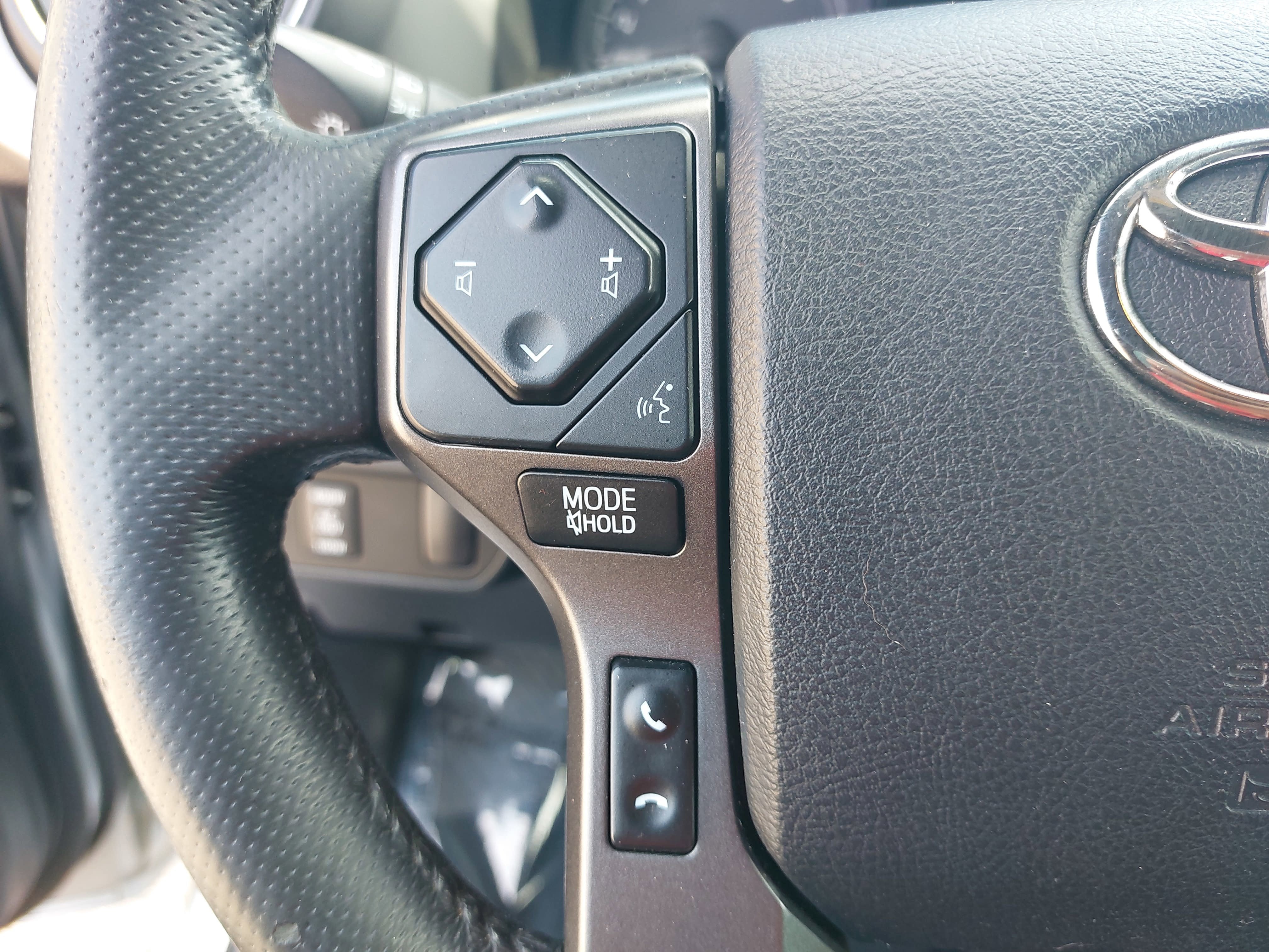 2016 Toyota Tacoma SR