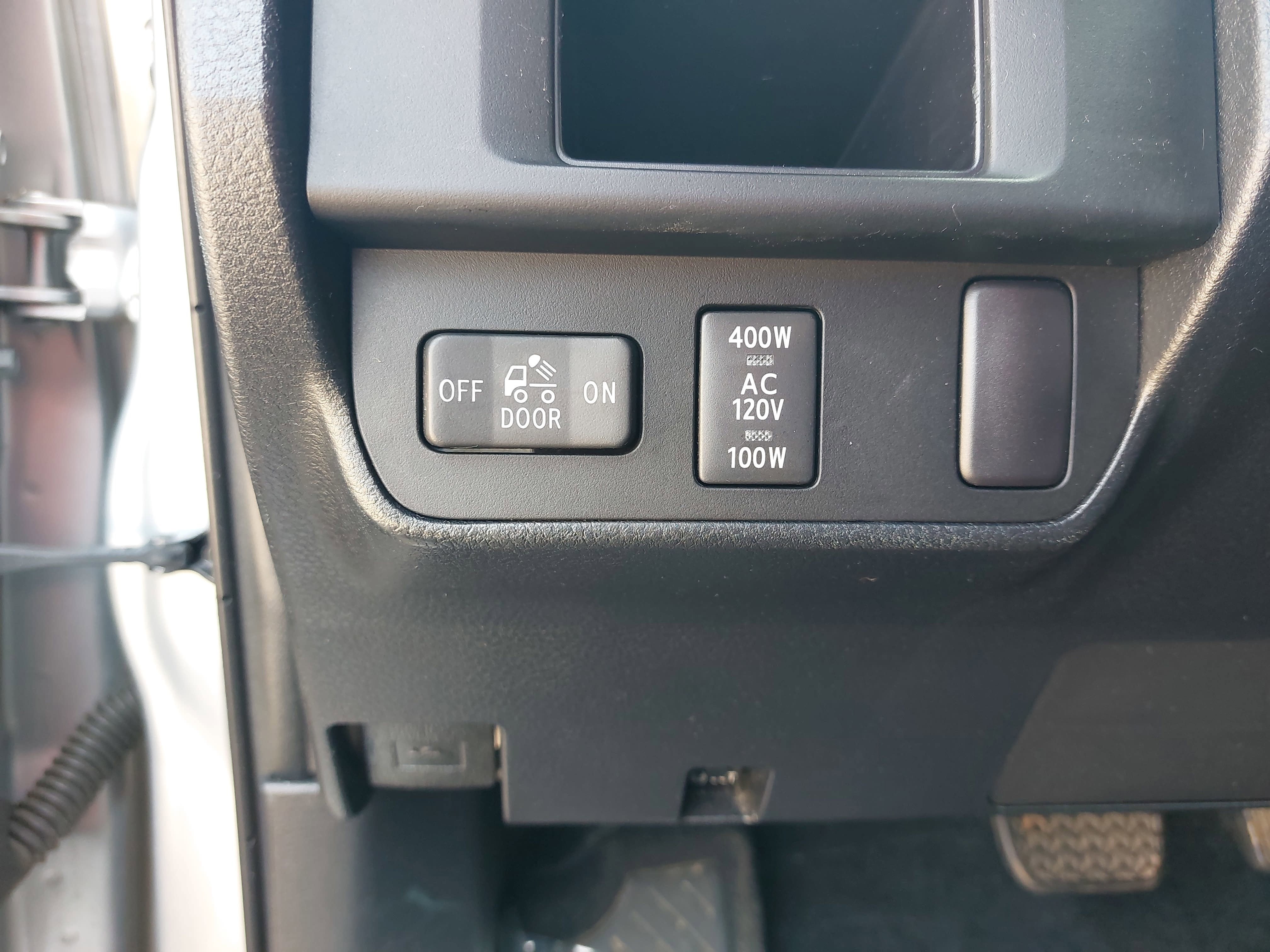 2016 Toyota Tacoma SR