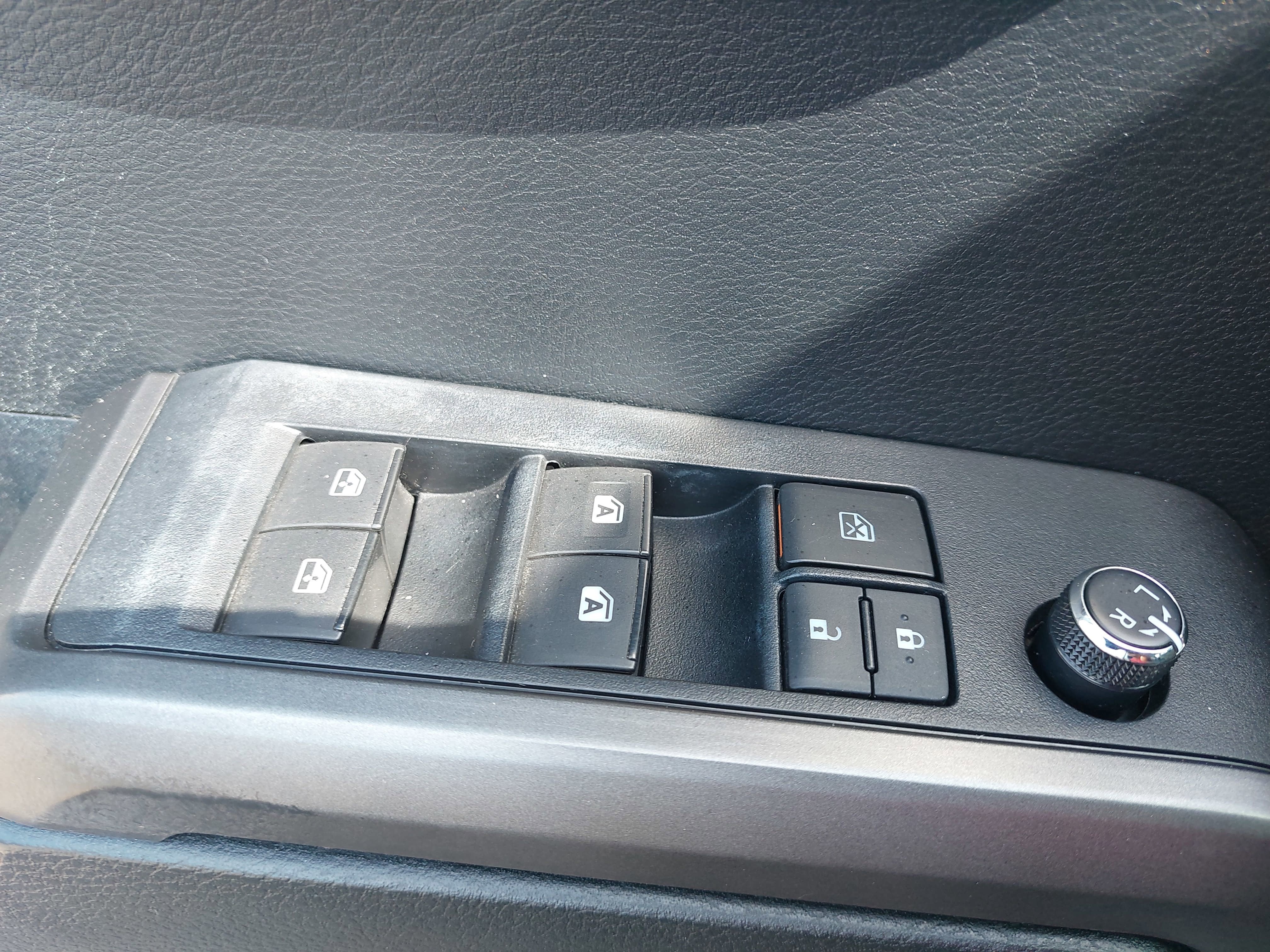 2016 Toyota Tacoma SR