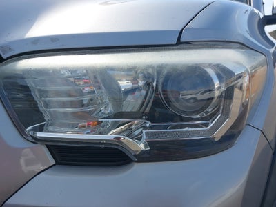 2016 Toyota Tacoma SR