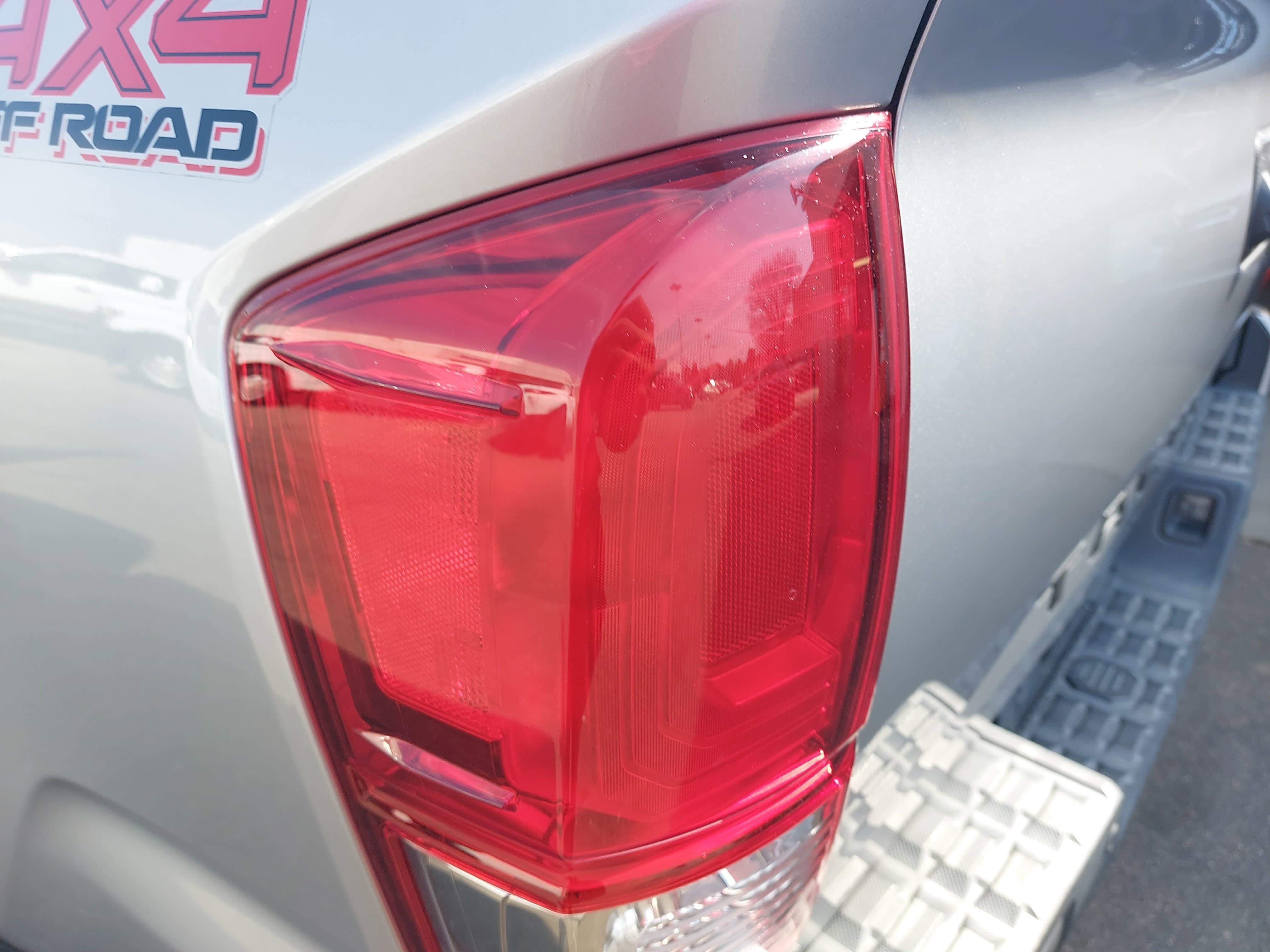 2016 Toyota Tacoma SR