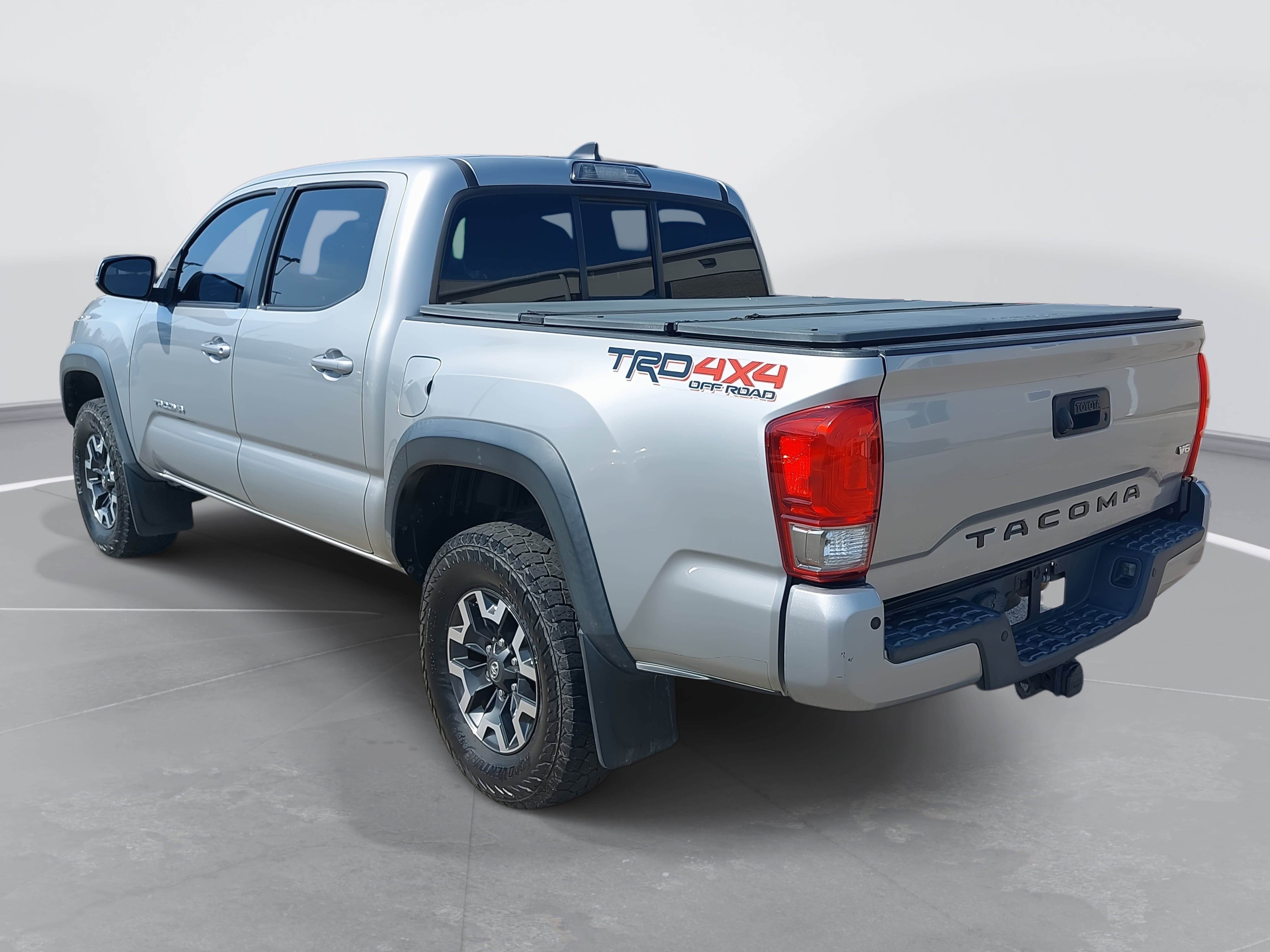2016 Toyota Tacoma SR