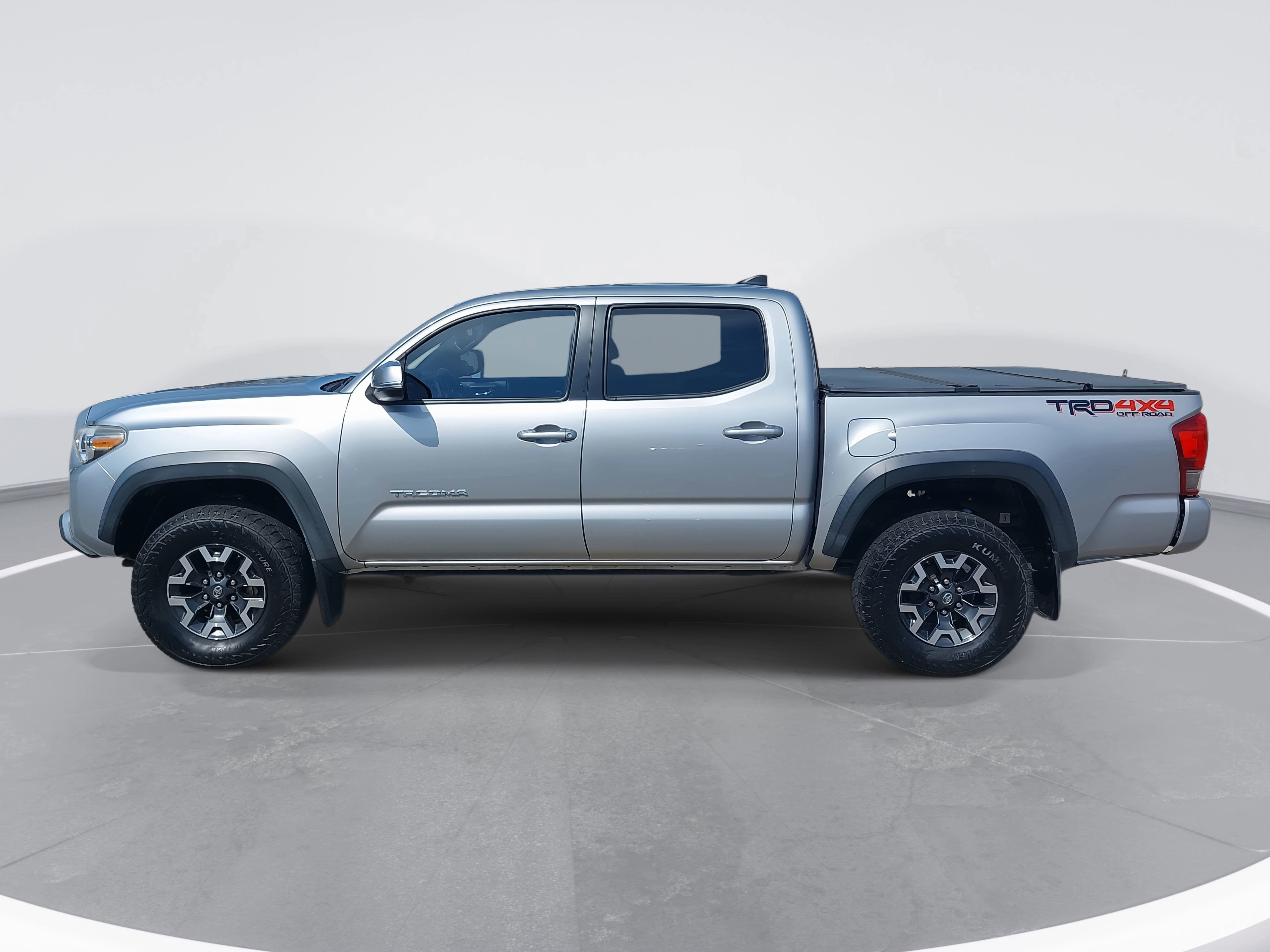 2016 Toyota Tacoma SR