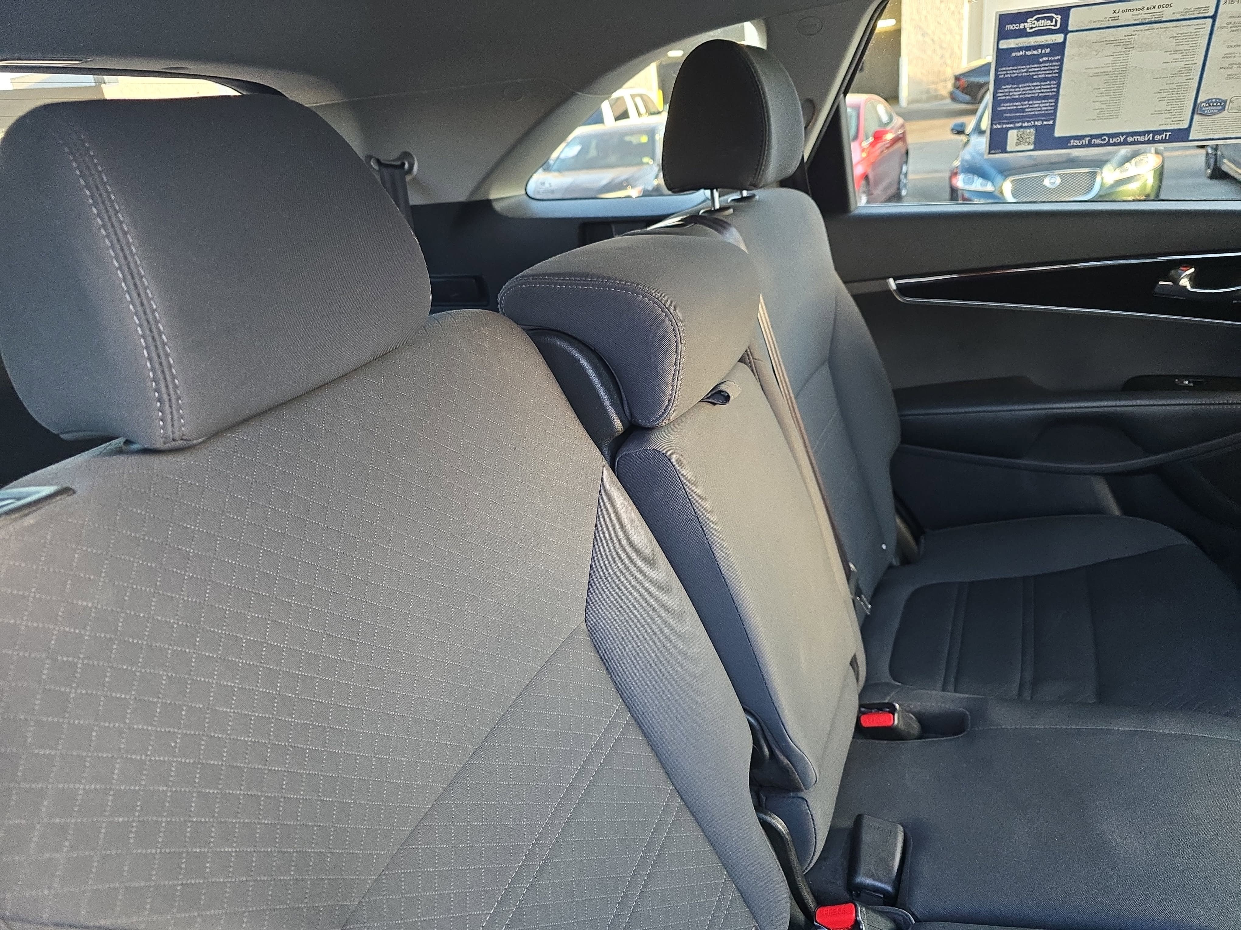 2020 Kia Sorento LX V6