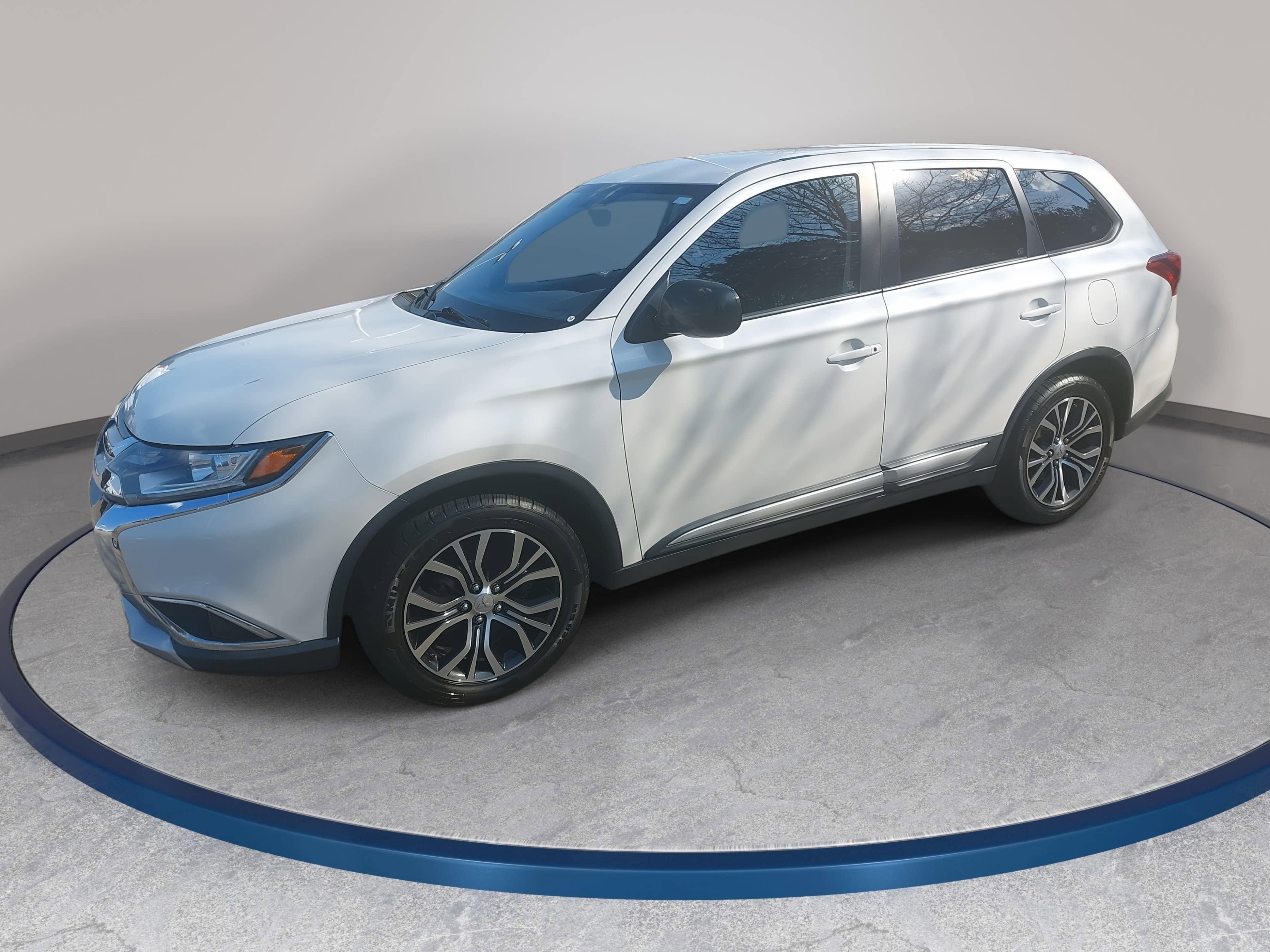 2016 Mitsubishi Outlander ES