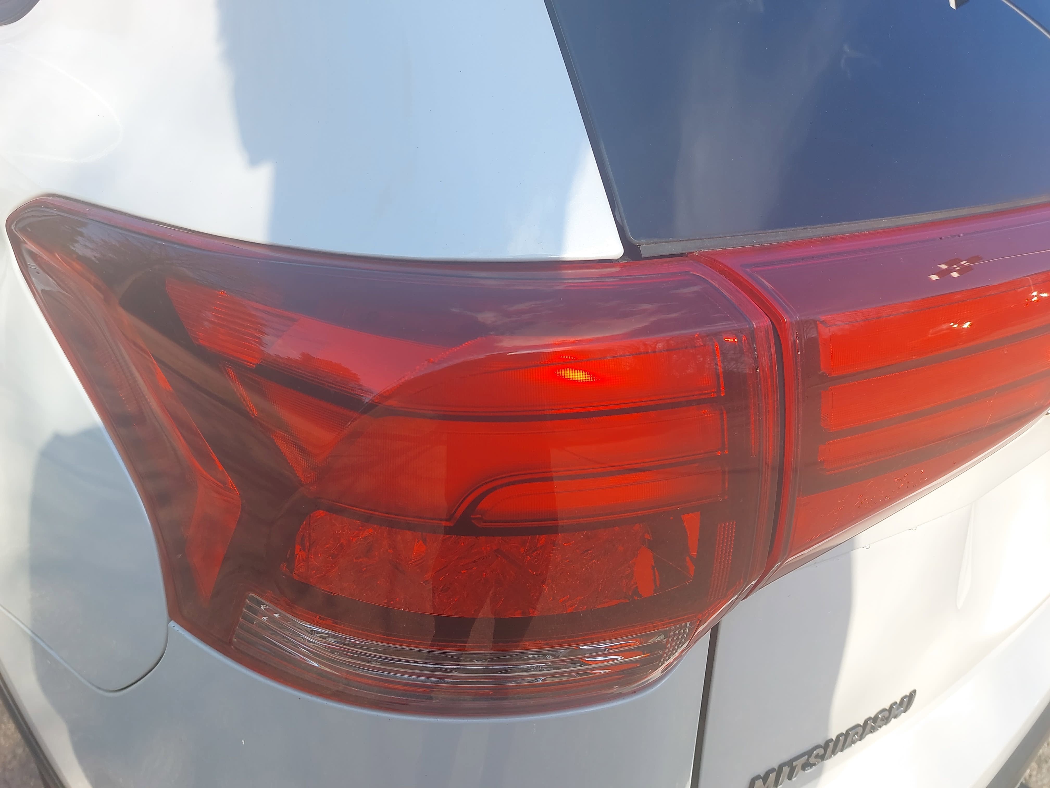 2016 Mitsubishi Outlander ES