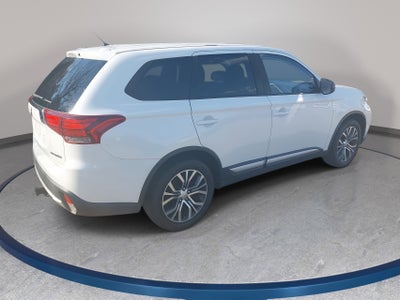 2016 Mitsubishi Outlander ES