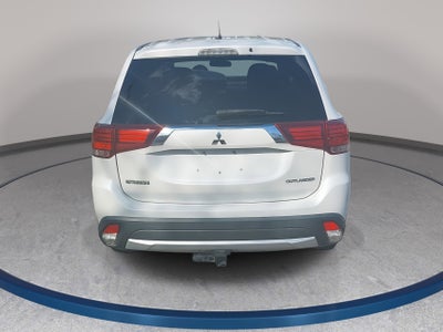 2016 Mitsubishi Outlander ES