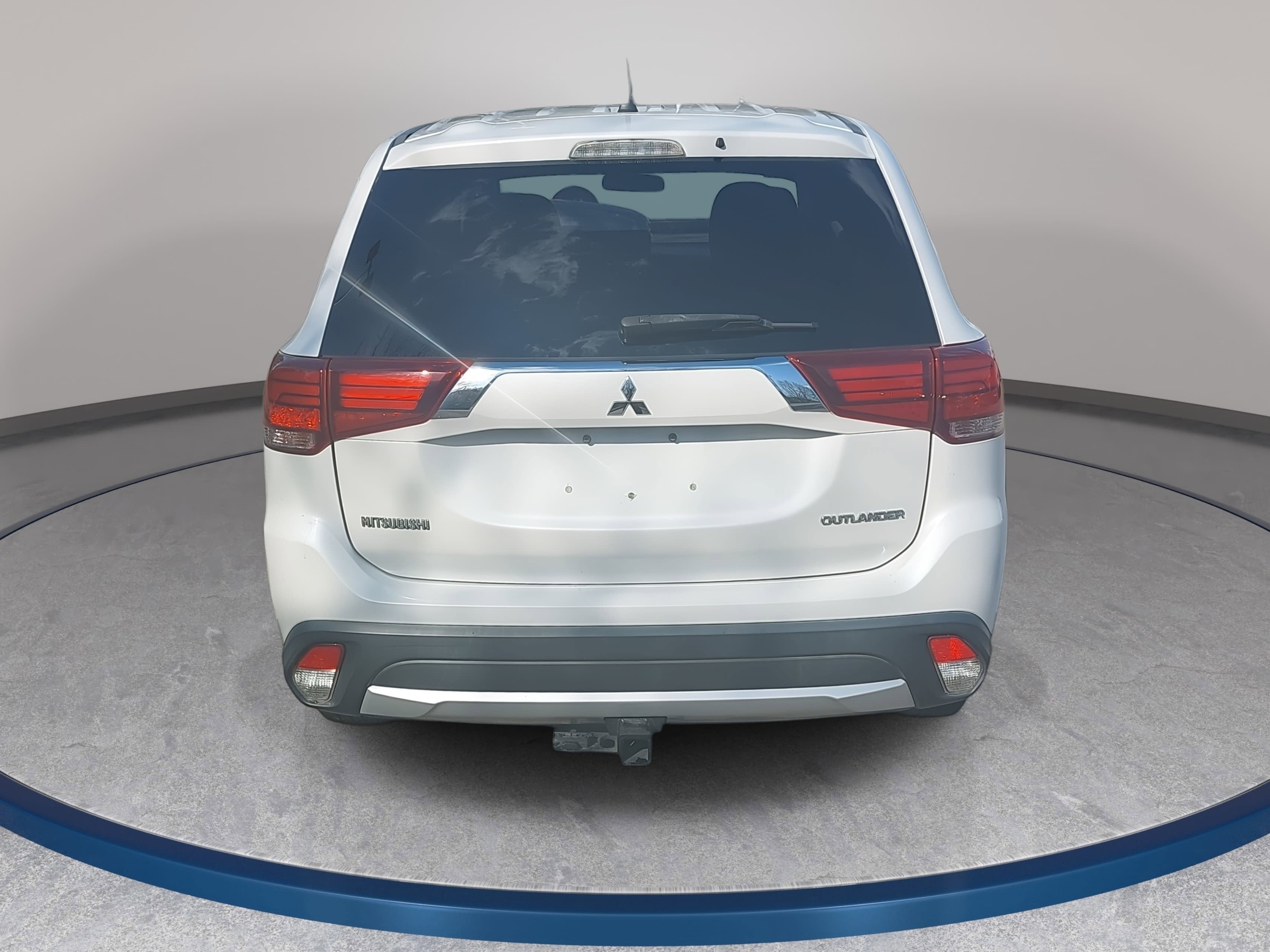 2016 Mitsubishi Outlander ES
