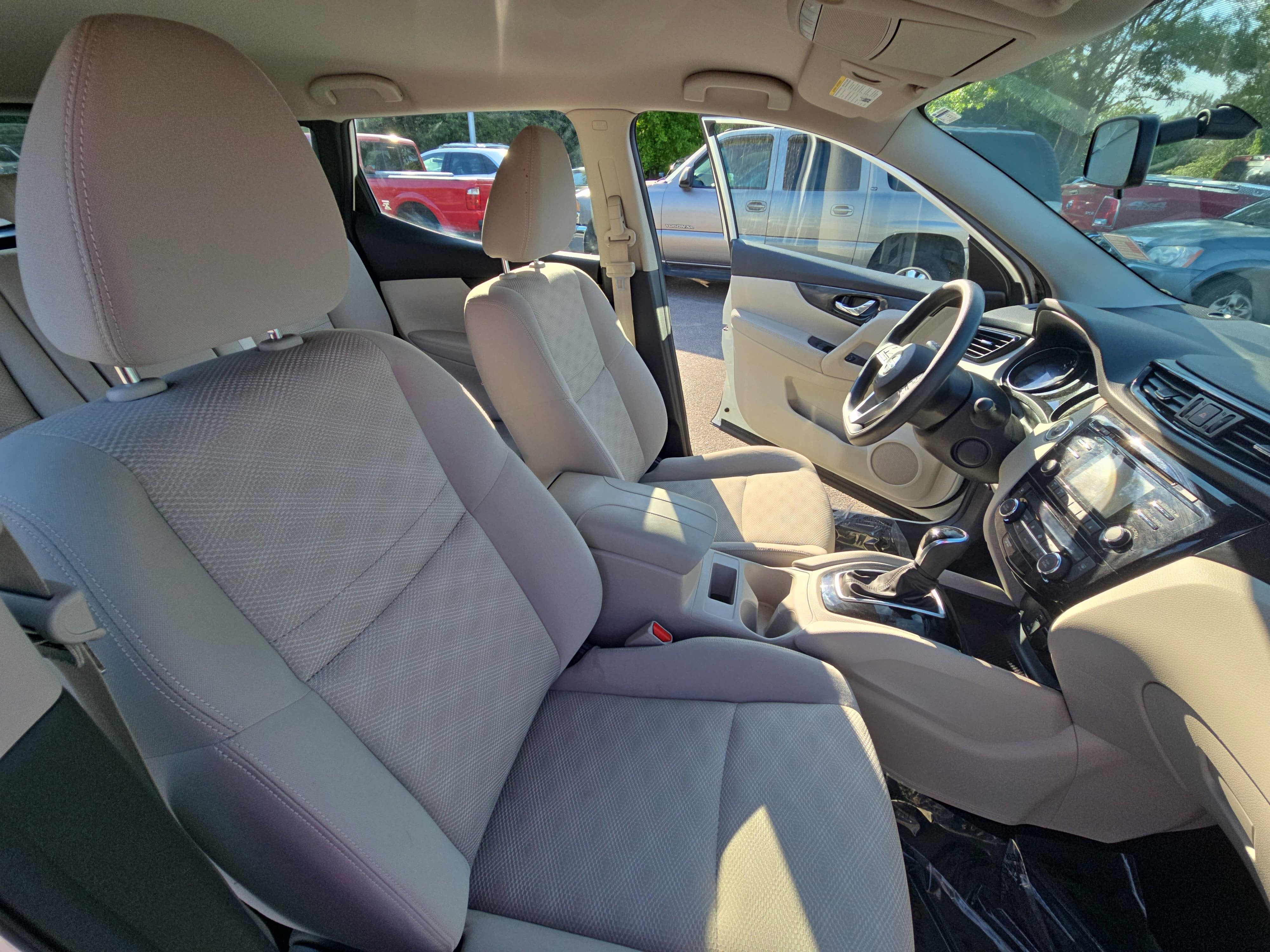 2017 Nissan Rogue Sport SV