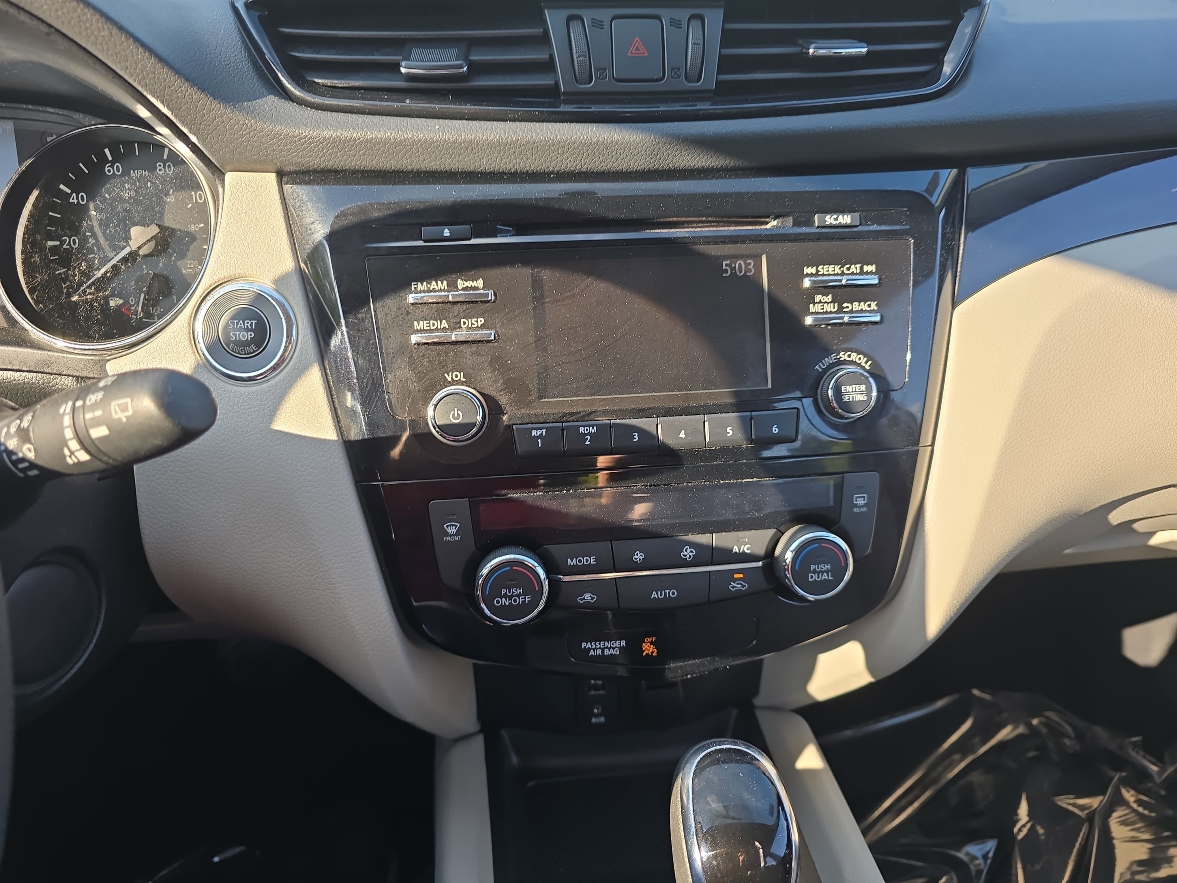 2017 Nissan Rogue Sport SV