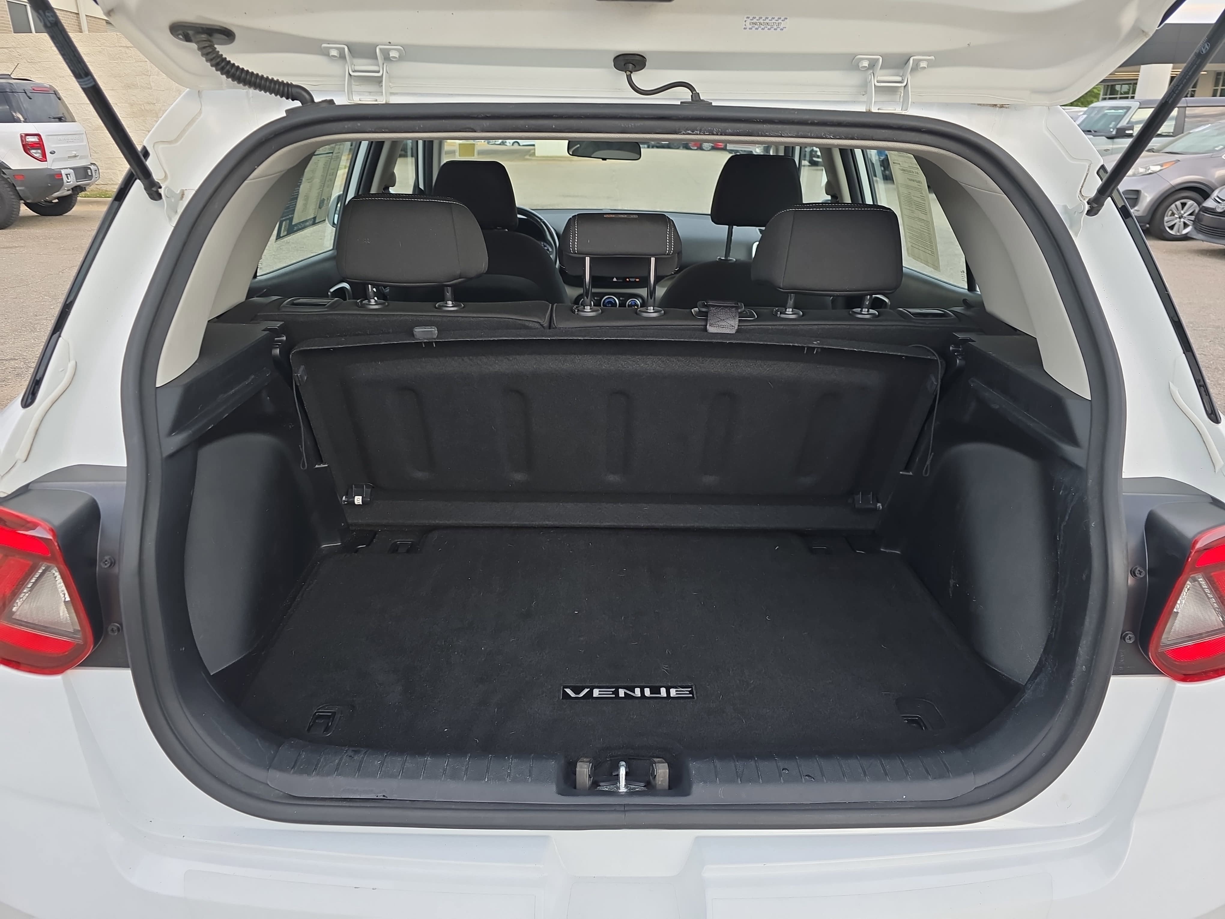 2022 Hyundai Venue SEL