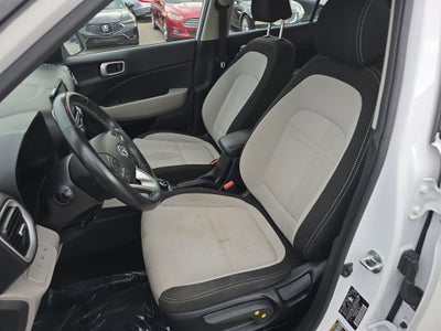 2022 Hyundai Venue SEL
