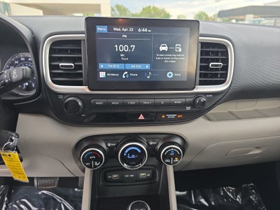 2022 Hyundai Venue SEL