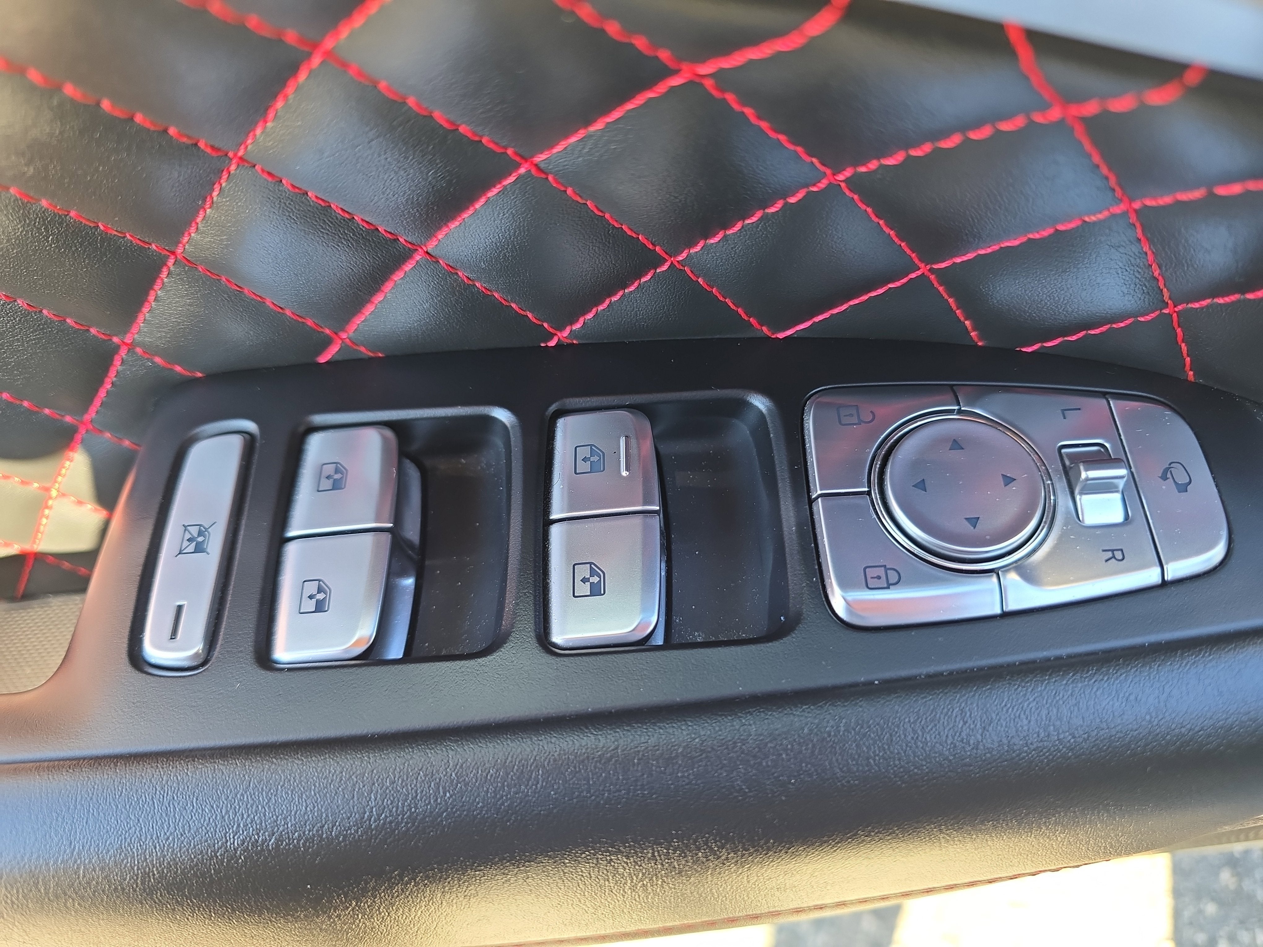 2023 Genesis G70 3.3T