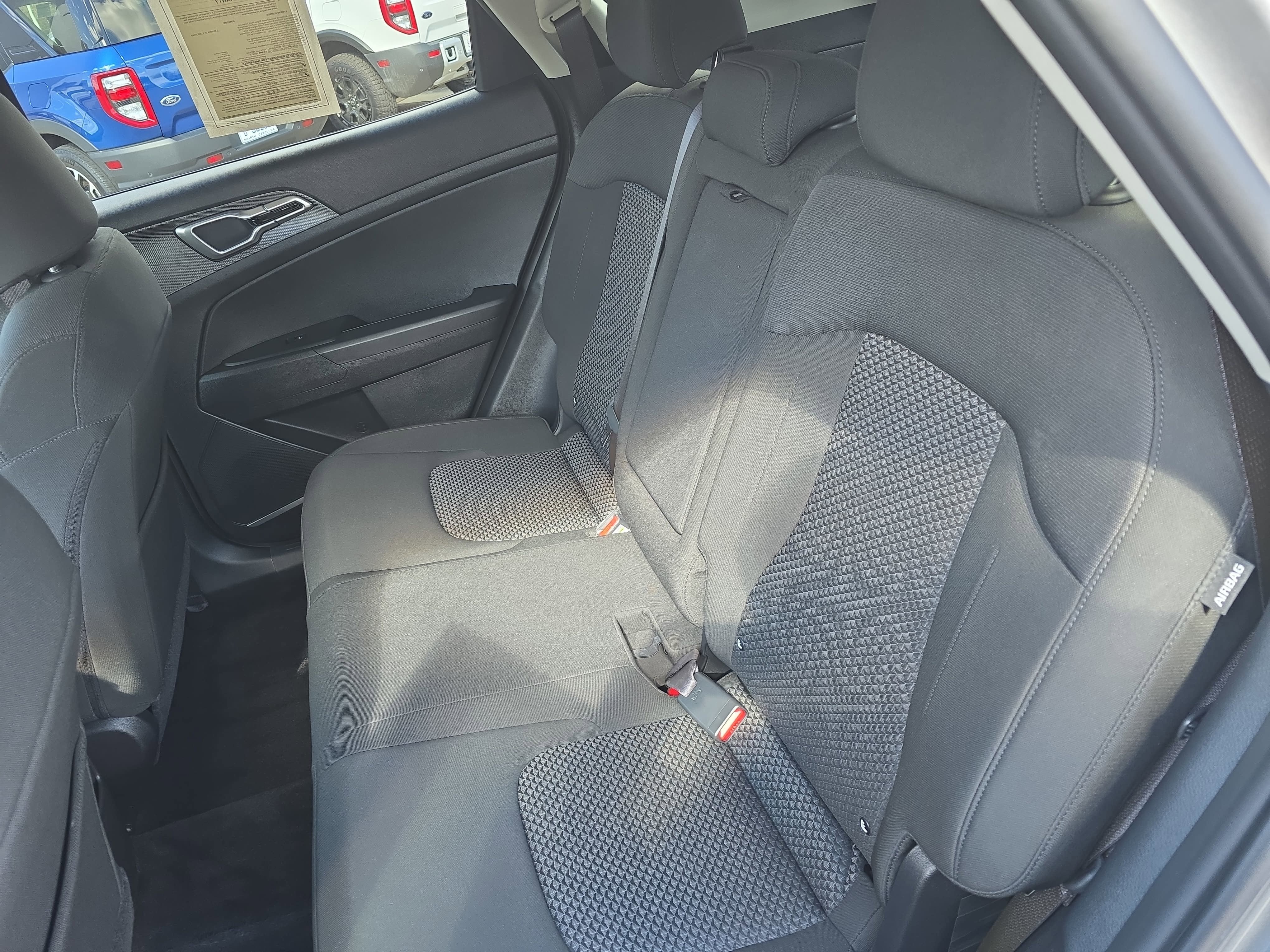 2025 Kia Sportage Hybrid LX