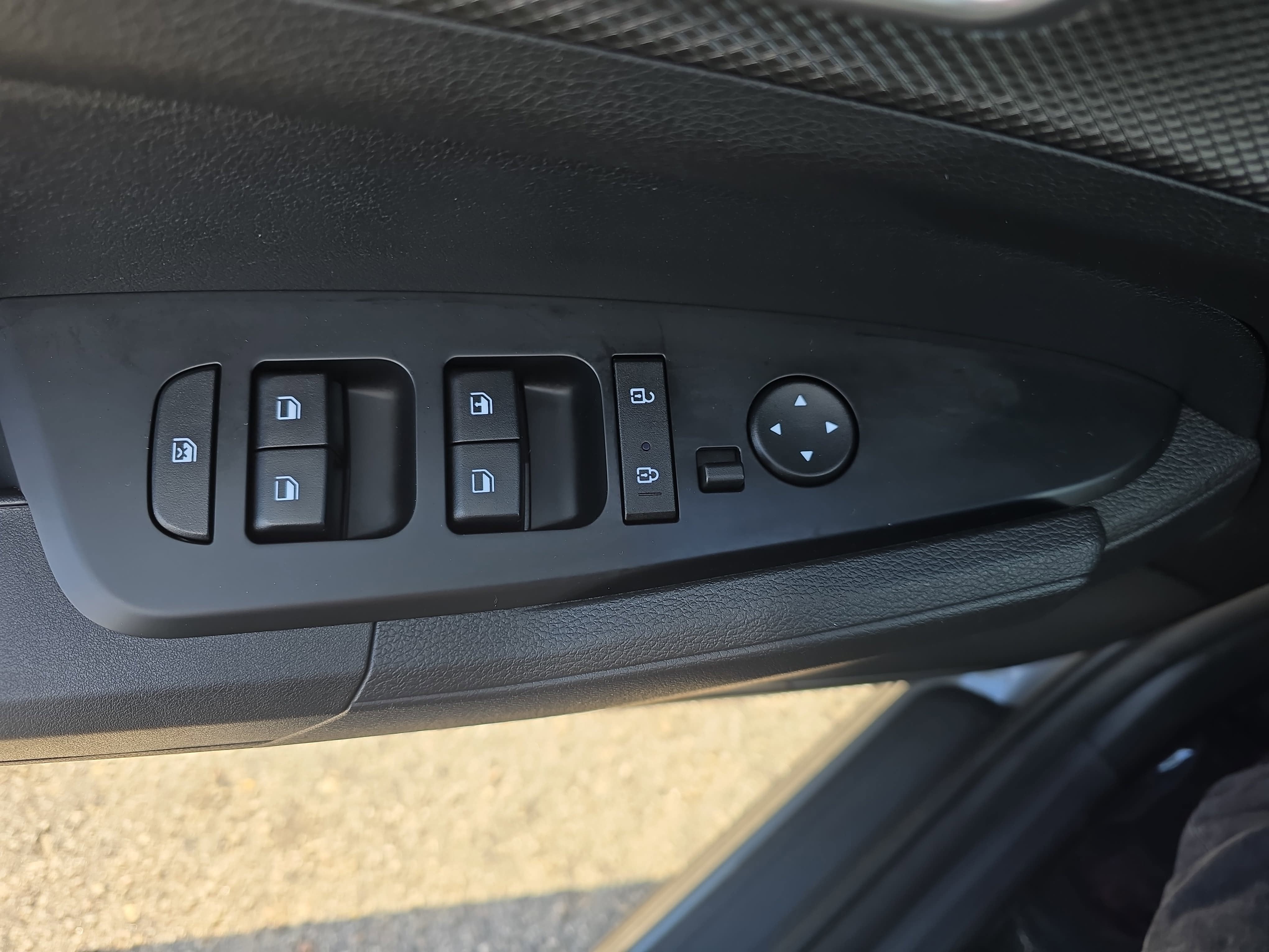 2025 Kia Sportage Hybrid LX