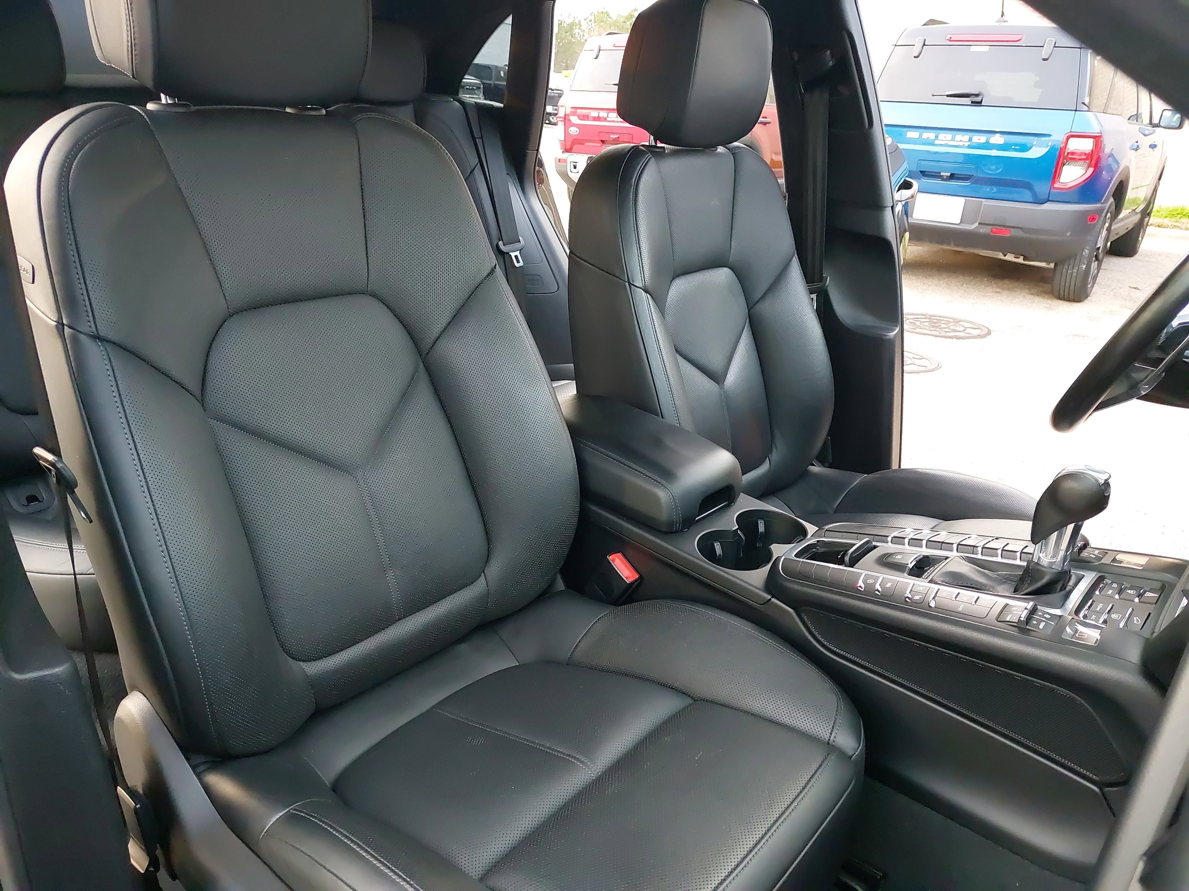 2019 Porsche Macan NA