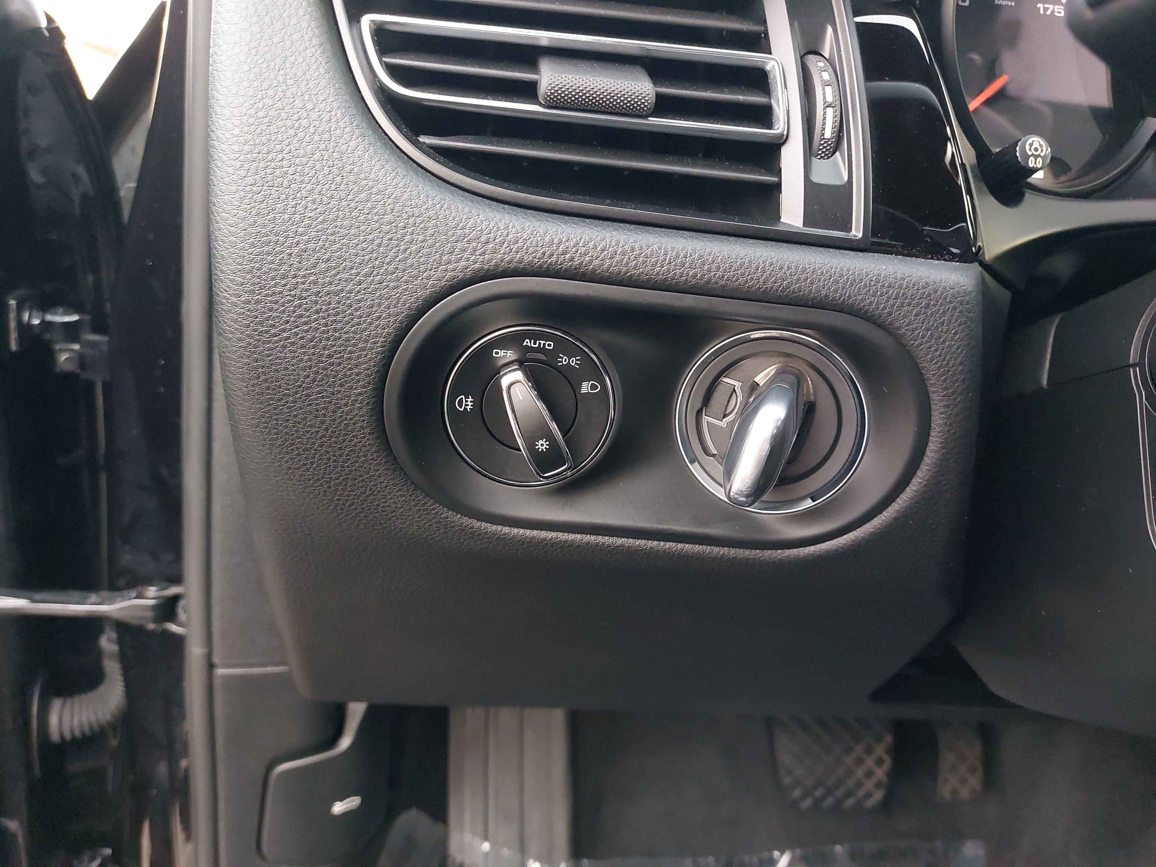 2019 Porsche Macan NA