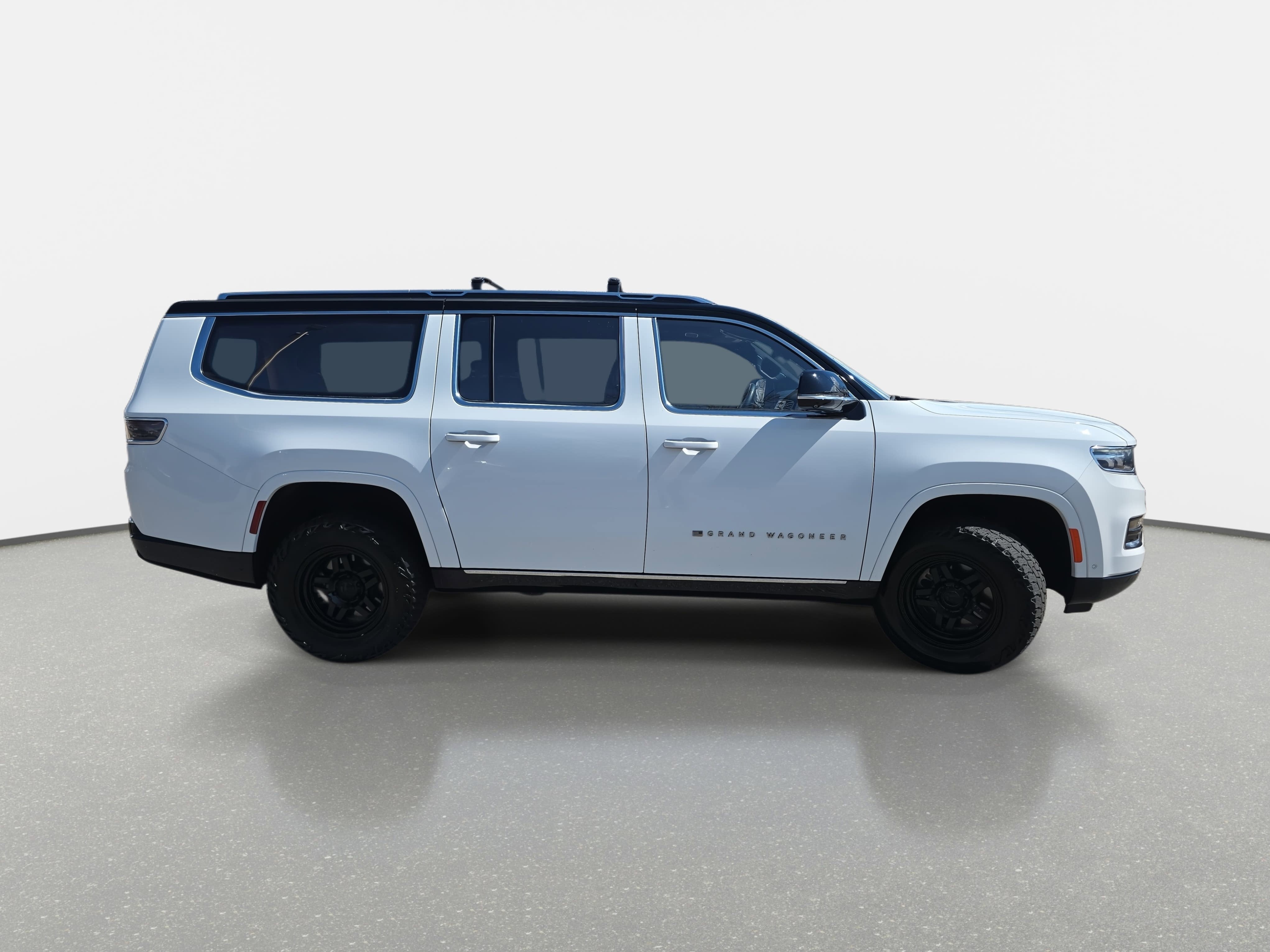 2023 Jeep Grand Wagoneer L Series III