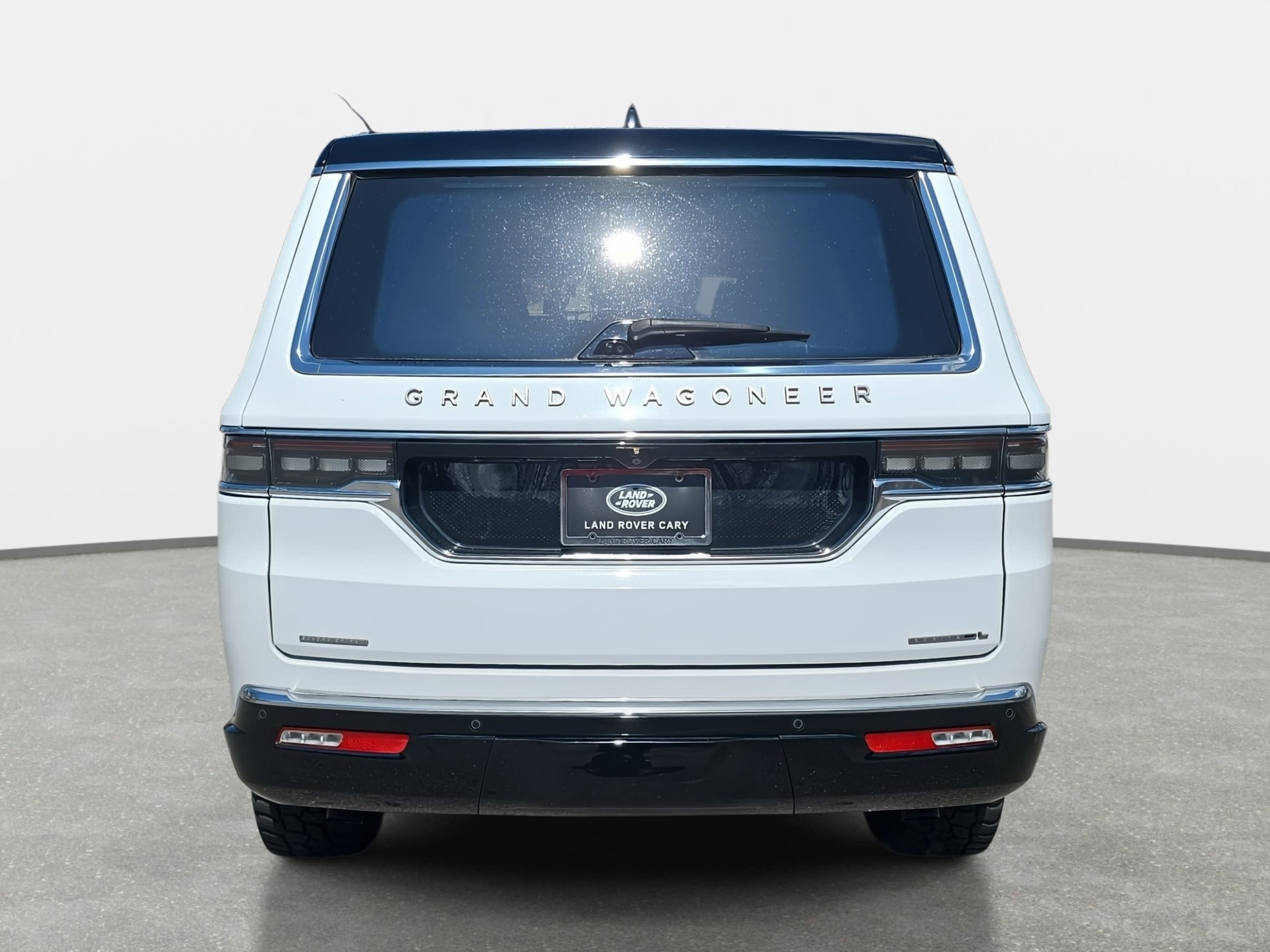 2023 Jeep Grand Wagoneer L Series III