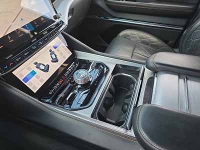 2022 Jeep Grand Wagoneer Series III