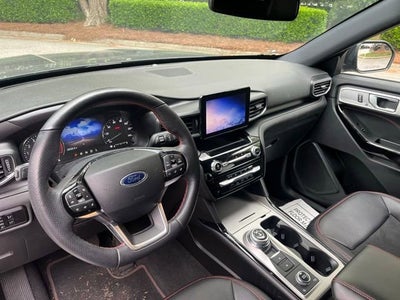2023 Ford Explorer ST-Line