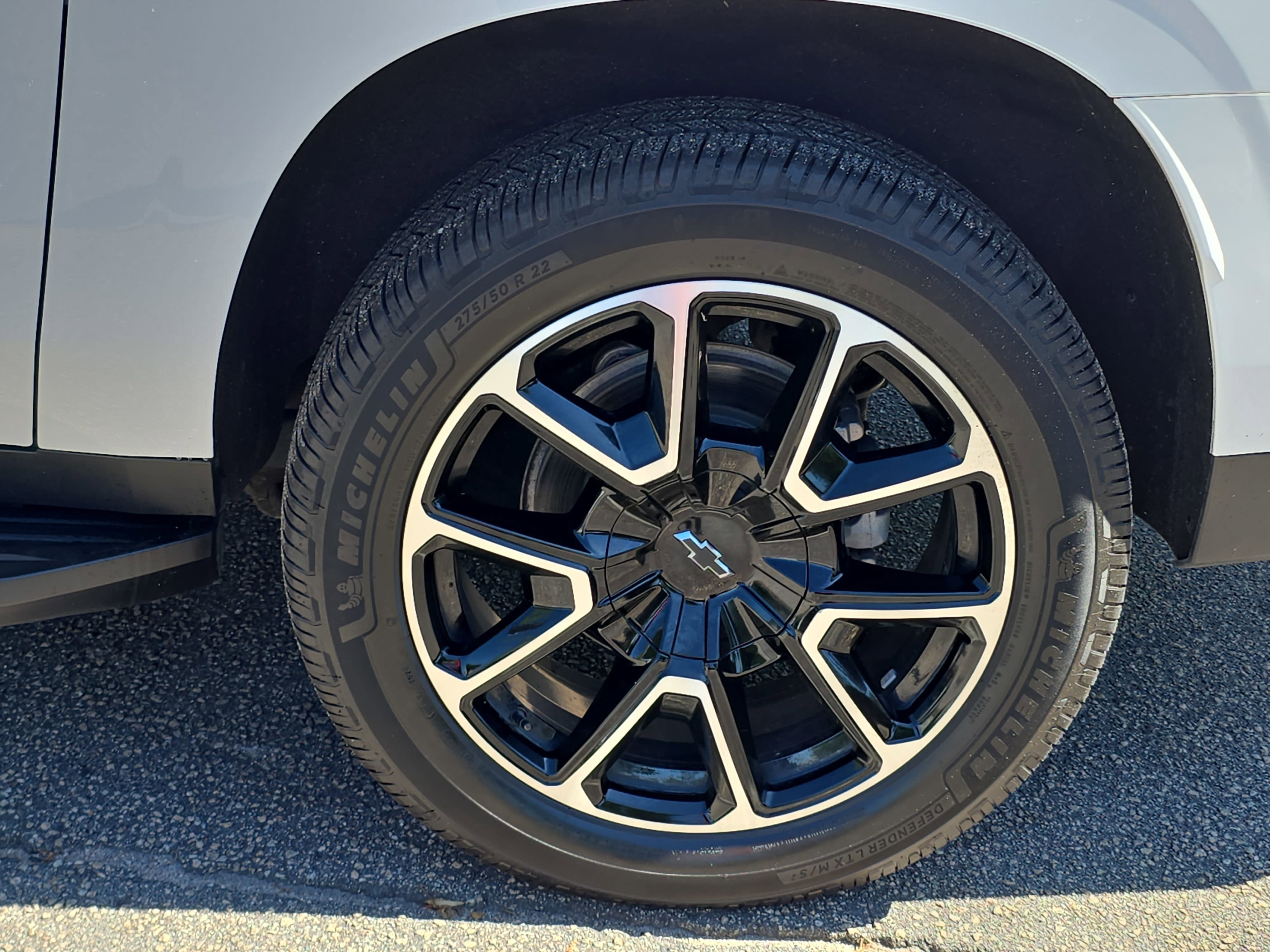 2023 Chevrolet Suburban RST