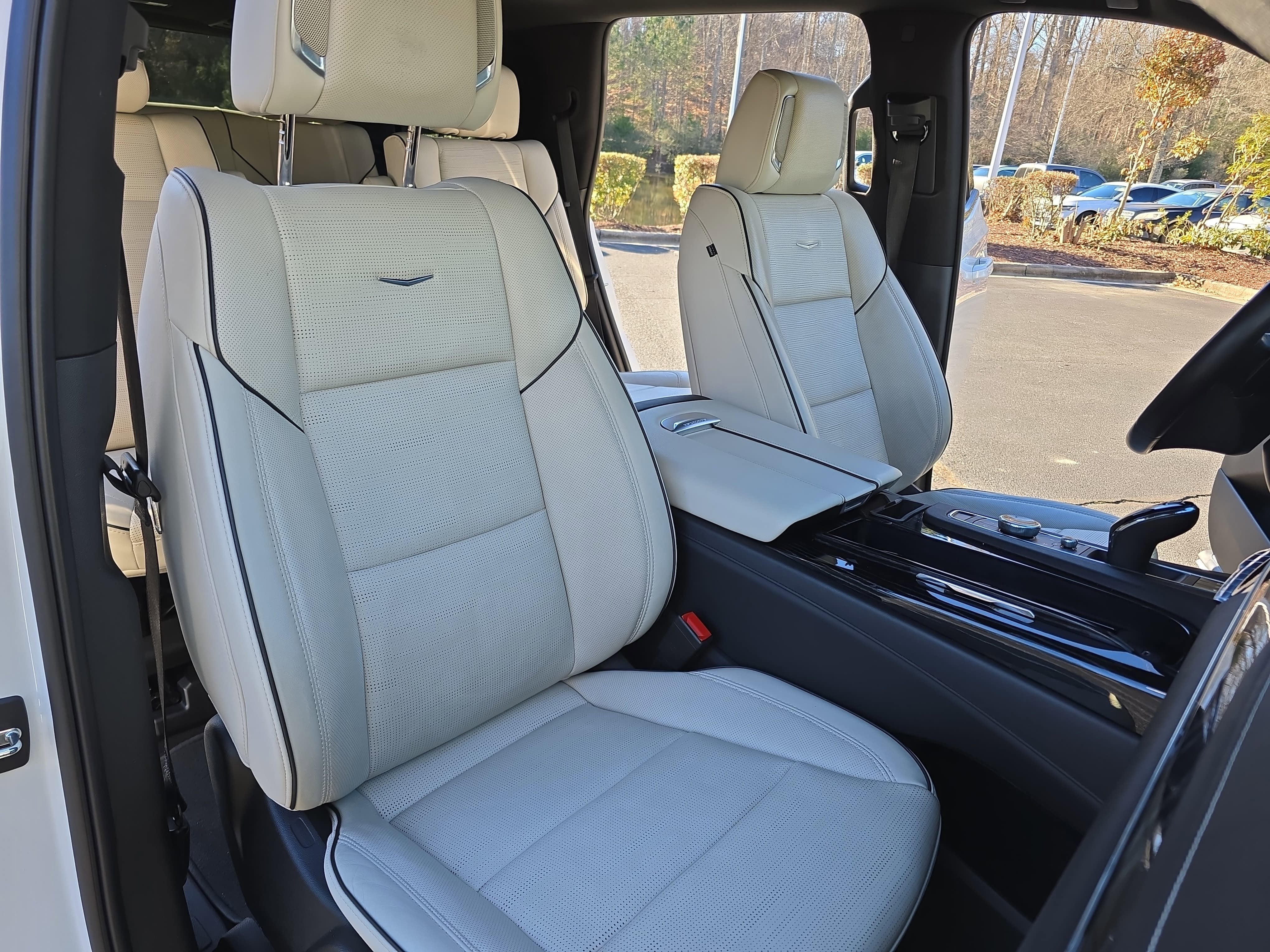 2022 Cadillac Escalade Sport