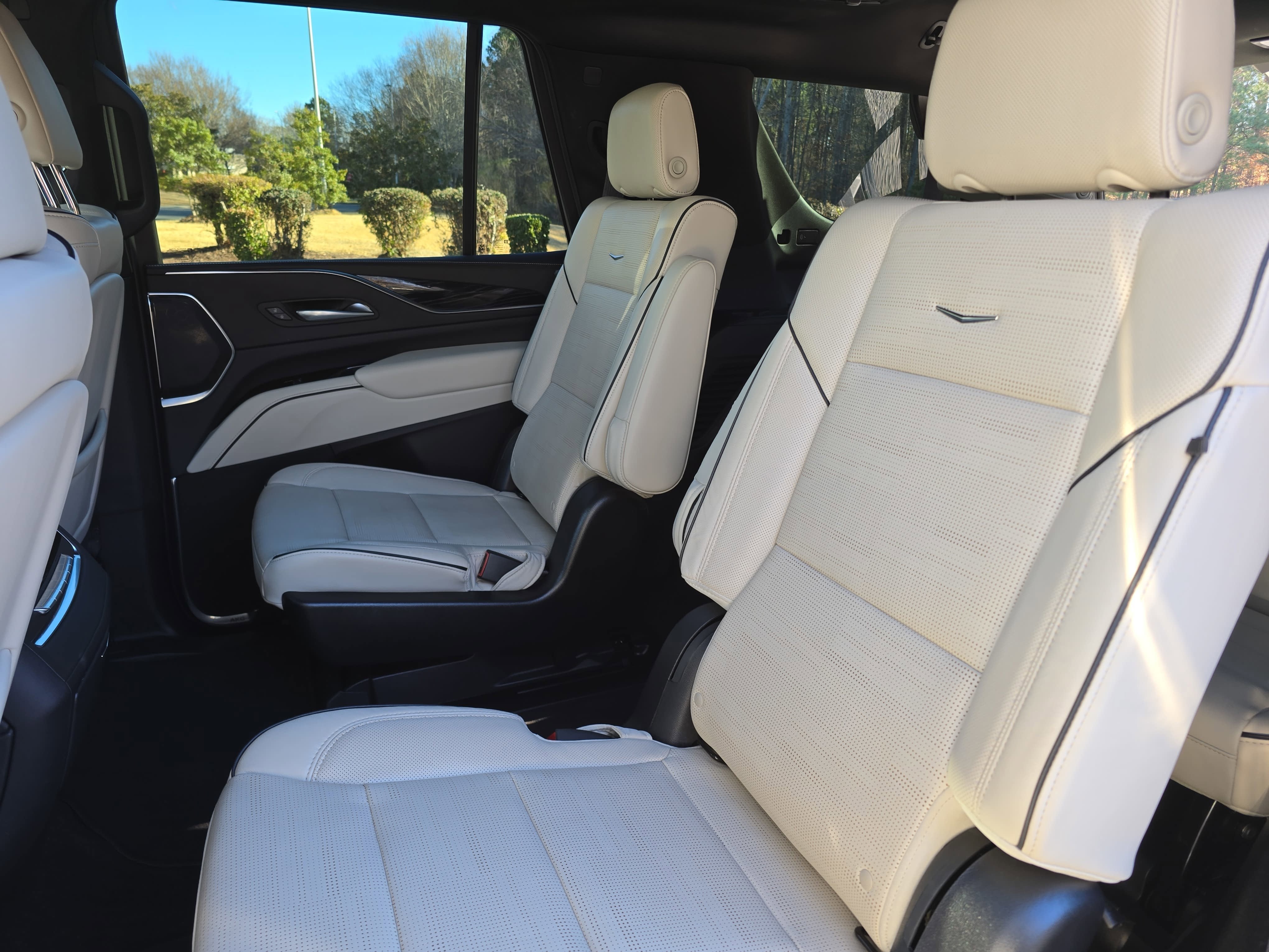 2022 Cadillac Escalade Sport