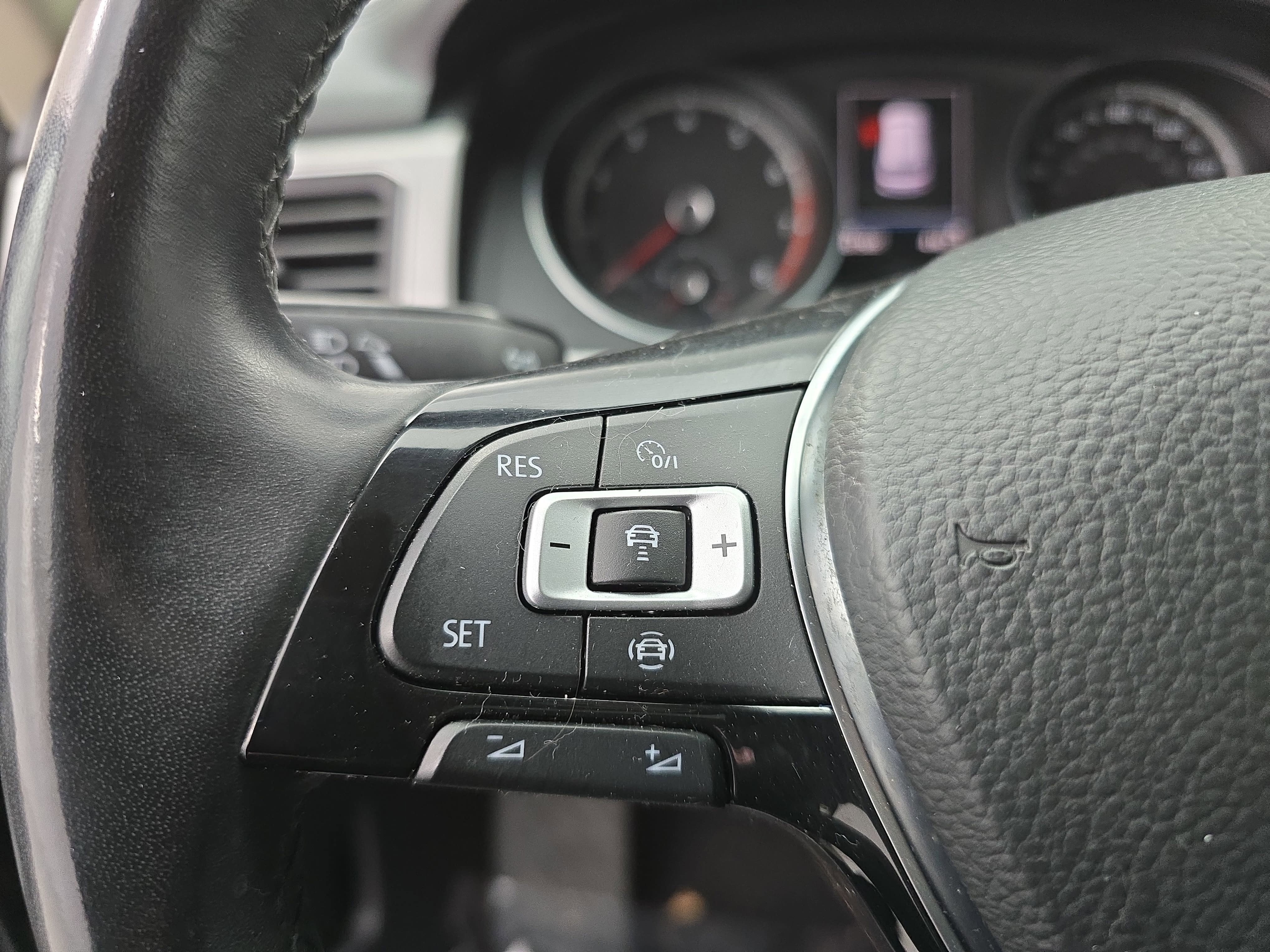 2019 Volkswagen Atlas 3.6L V6 SE w/Technology